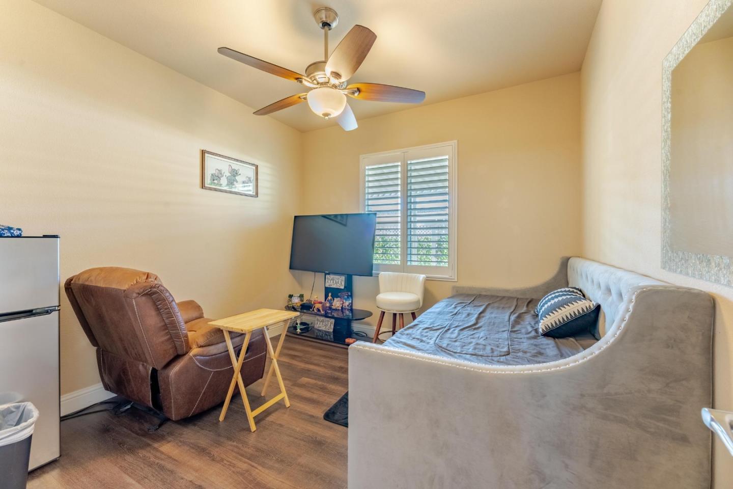 3913 Moana WAY 3913