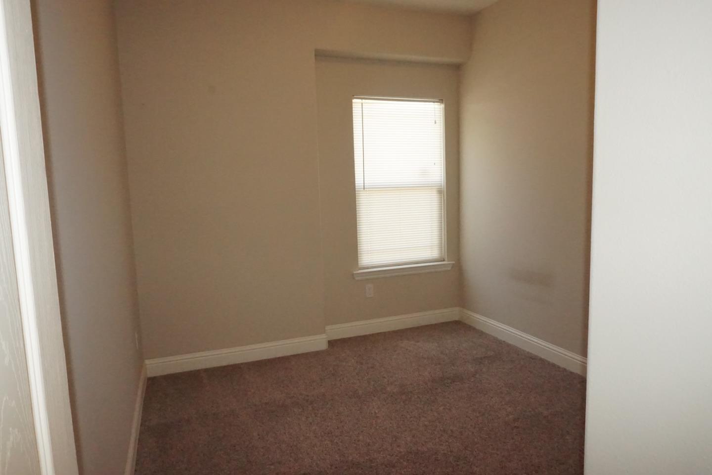 1513 Greenwich DR