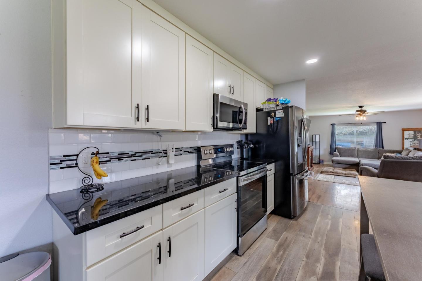 205 Highland AVE