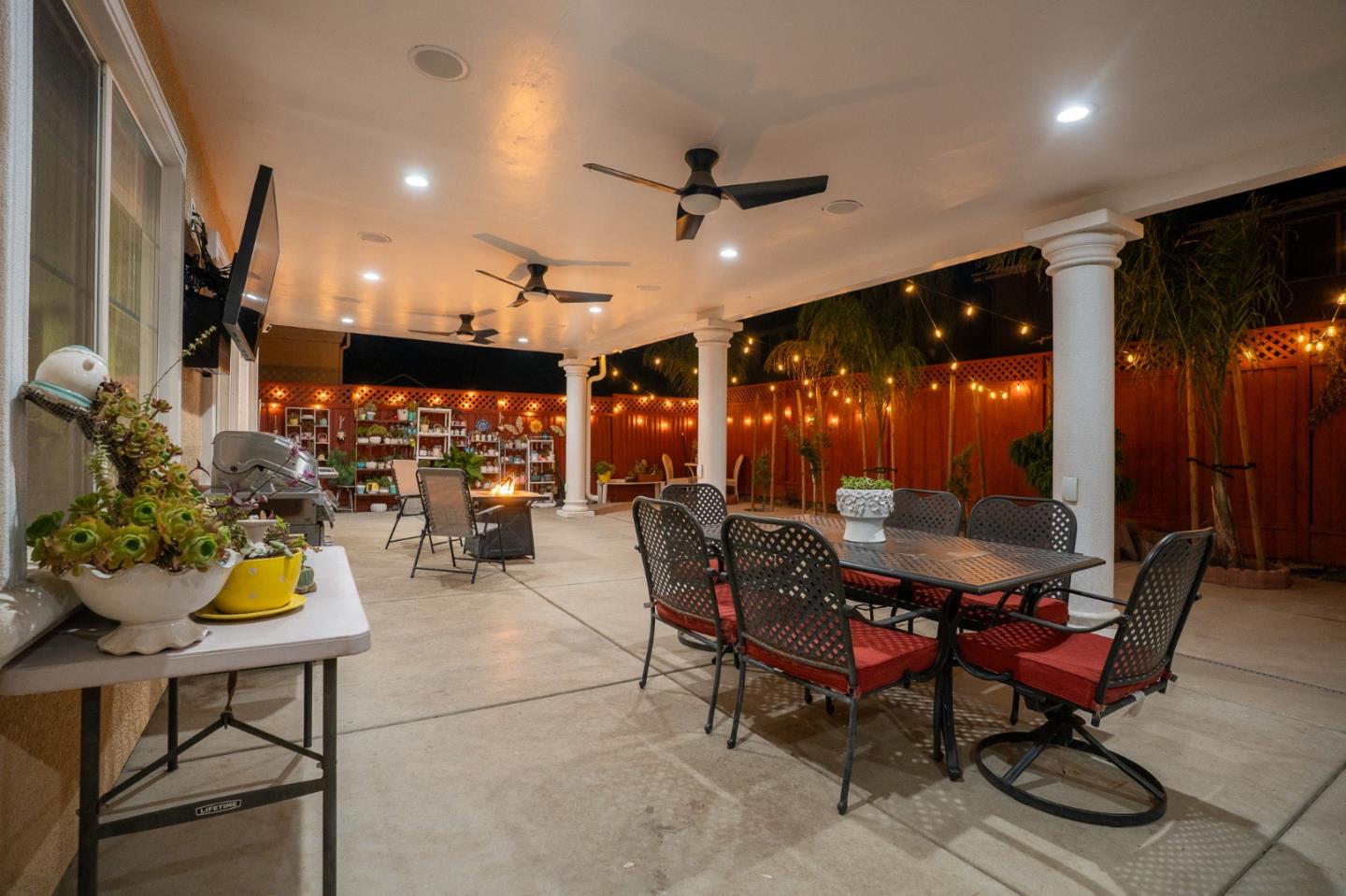 2385 North Mountainside Drive