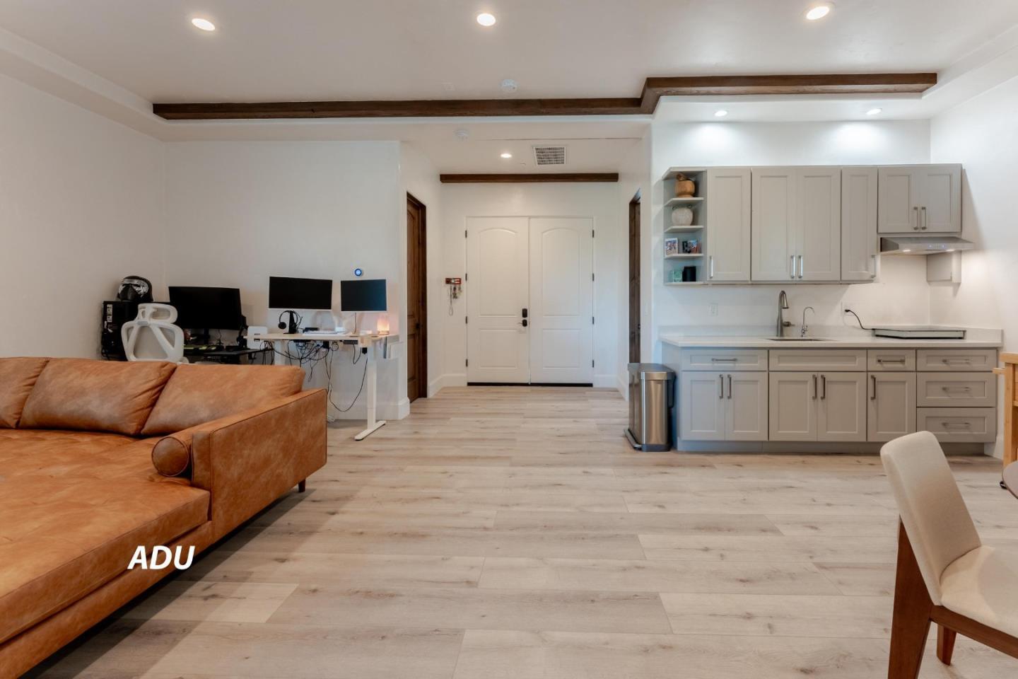 8440 Lovers Lane
