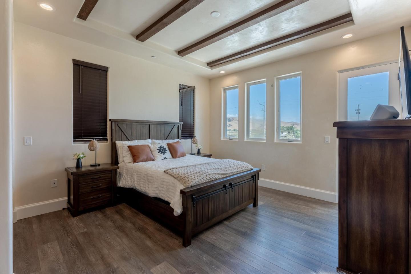 8440 Lovers Lane