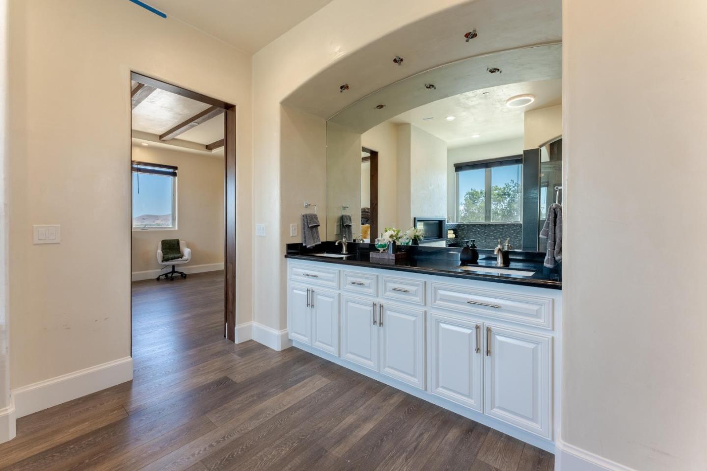 8440 Lovers Lane