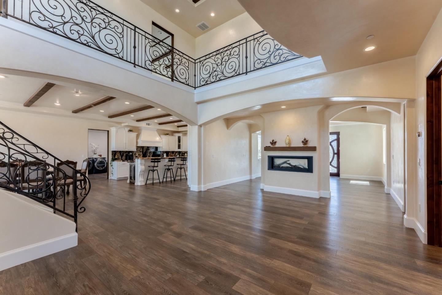 8440 Lovers Lane