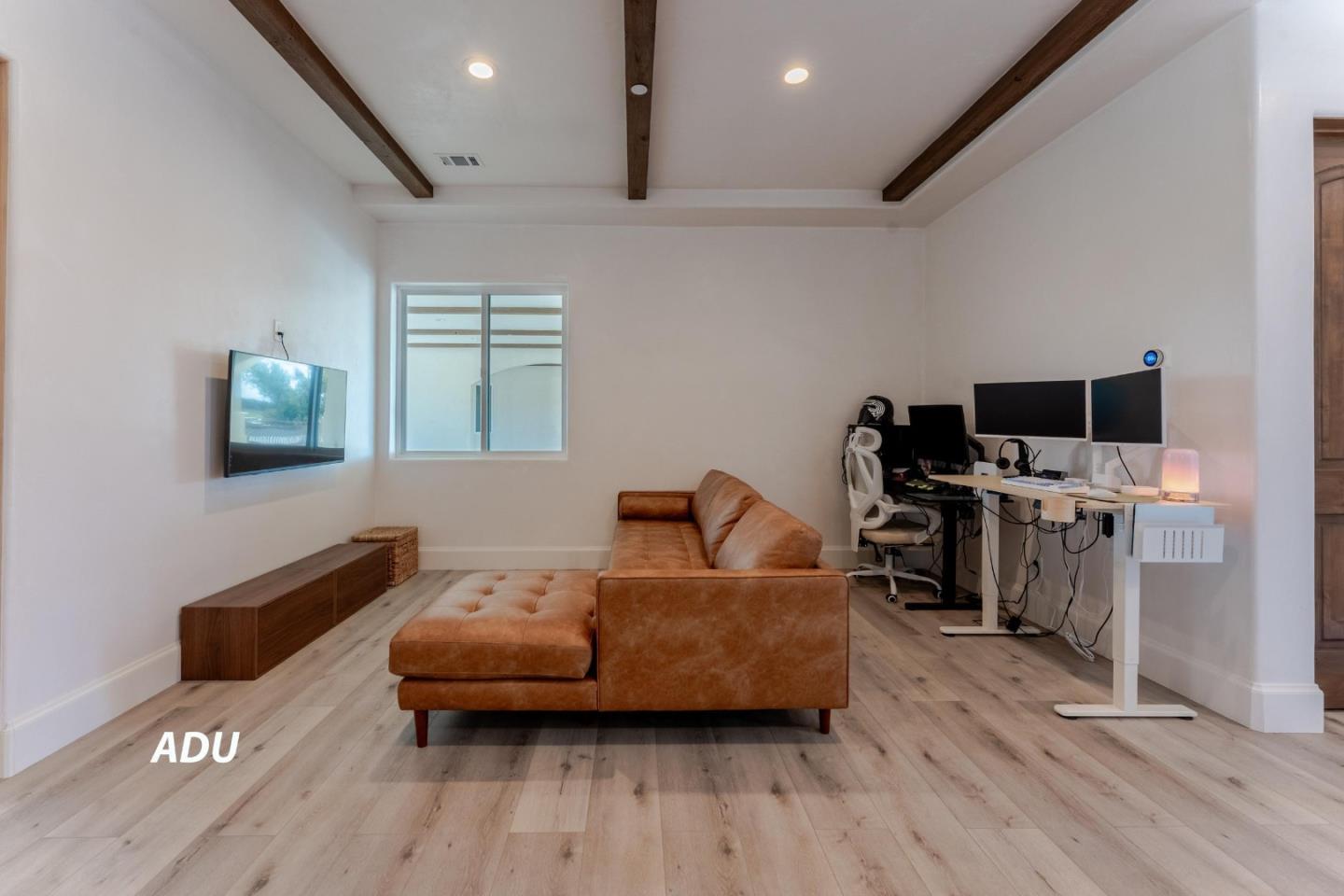 8440 Lovers Lane