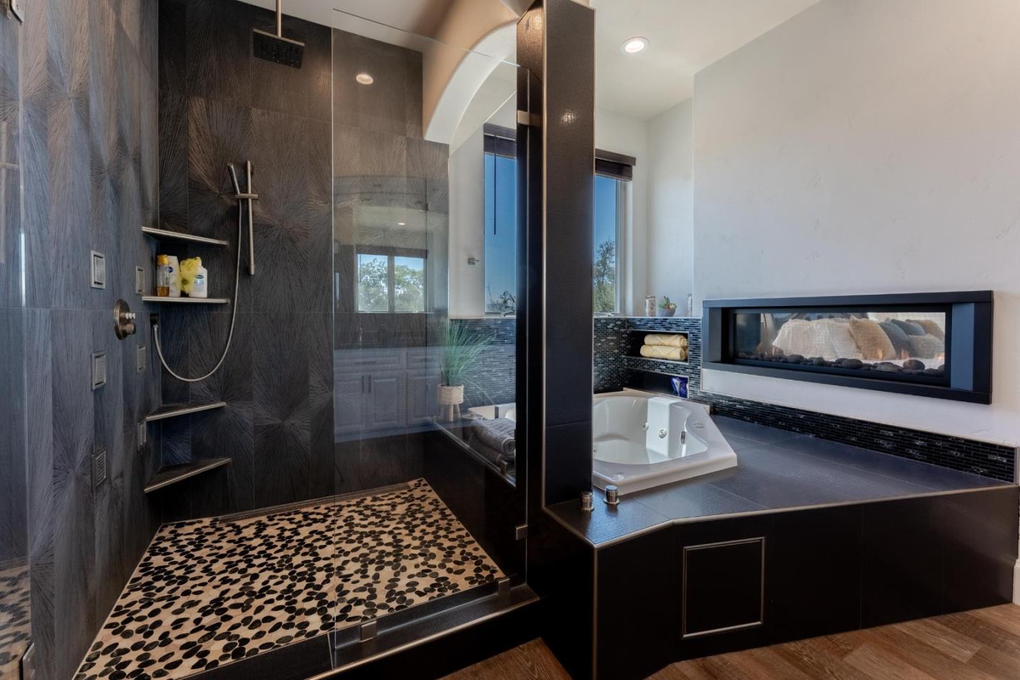 8440 Lovers Lane