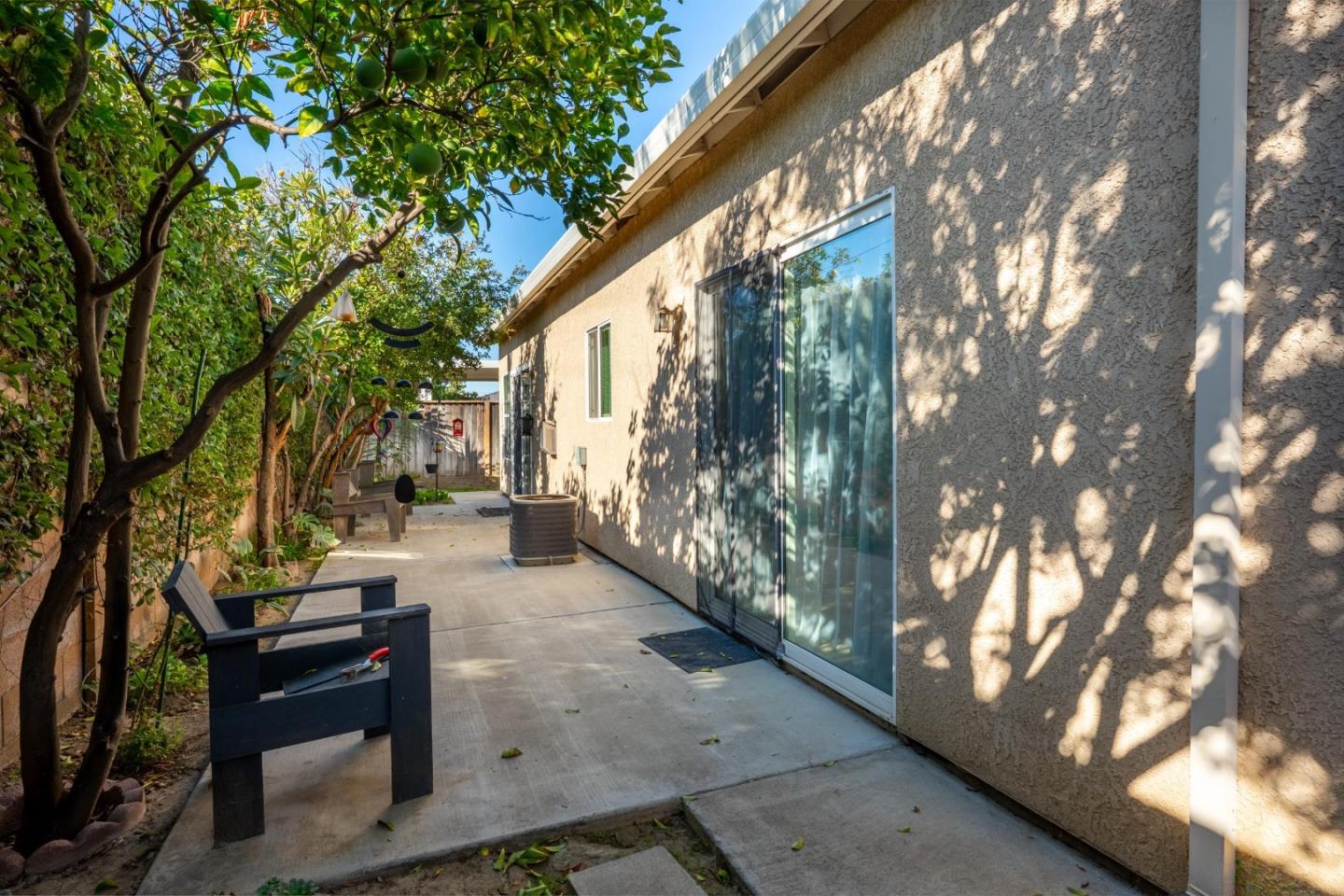 2919 Las Flores Circle