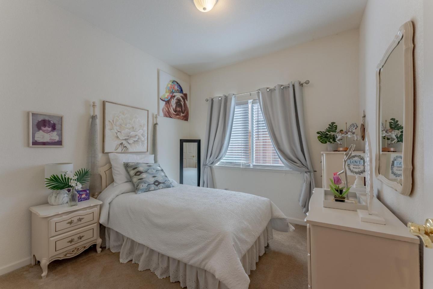 2919 Las Flores Circle