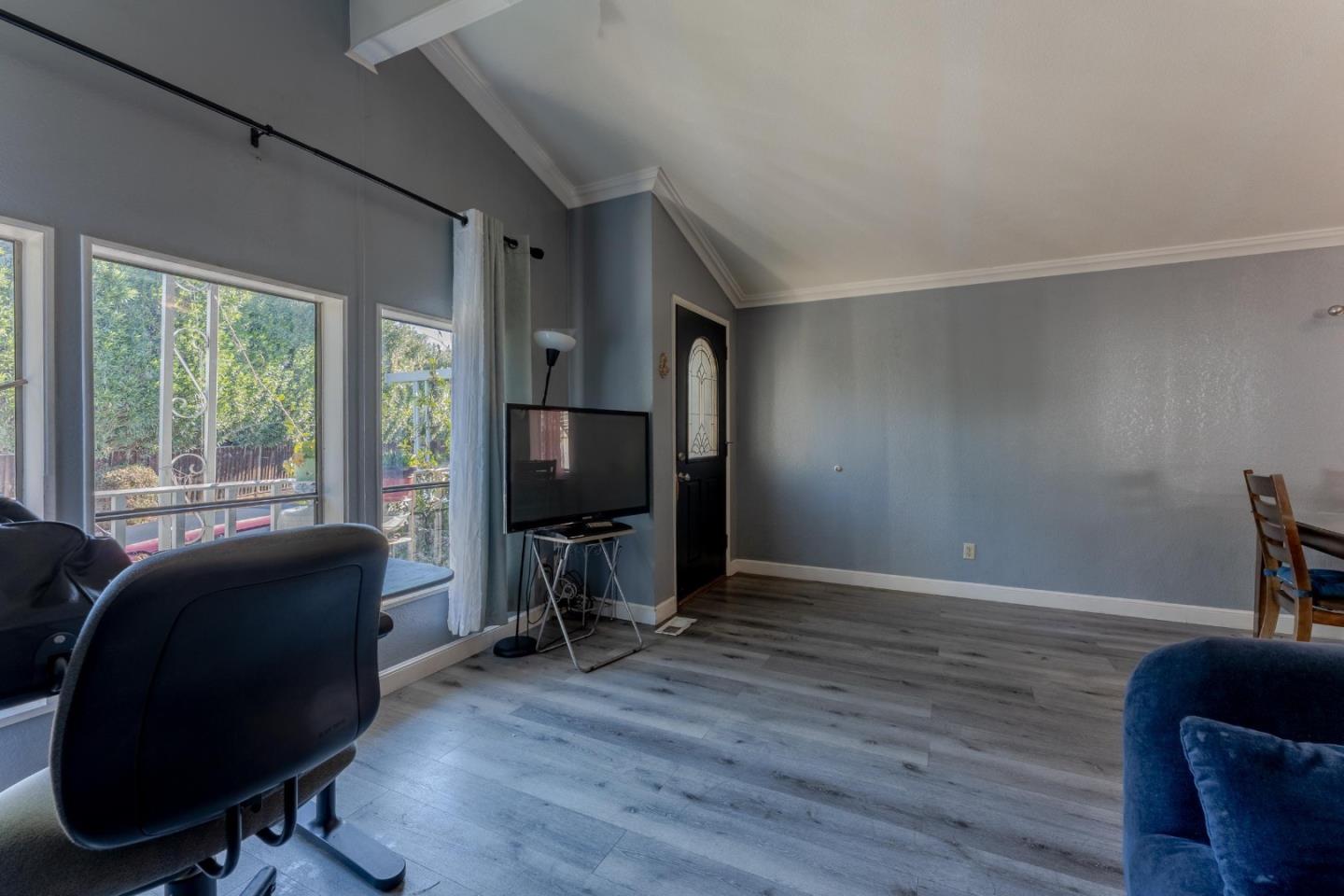 580 East Ahwanee Avenue Unit: 11