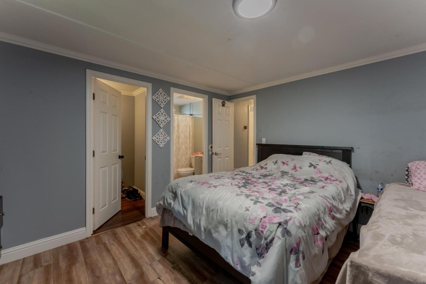 580 East Ahwanee Avenue Unit: 11