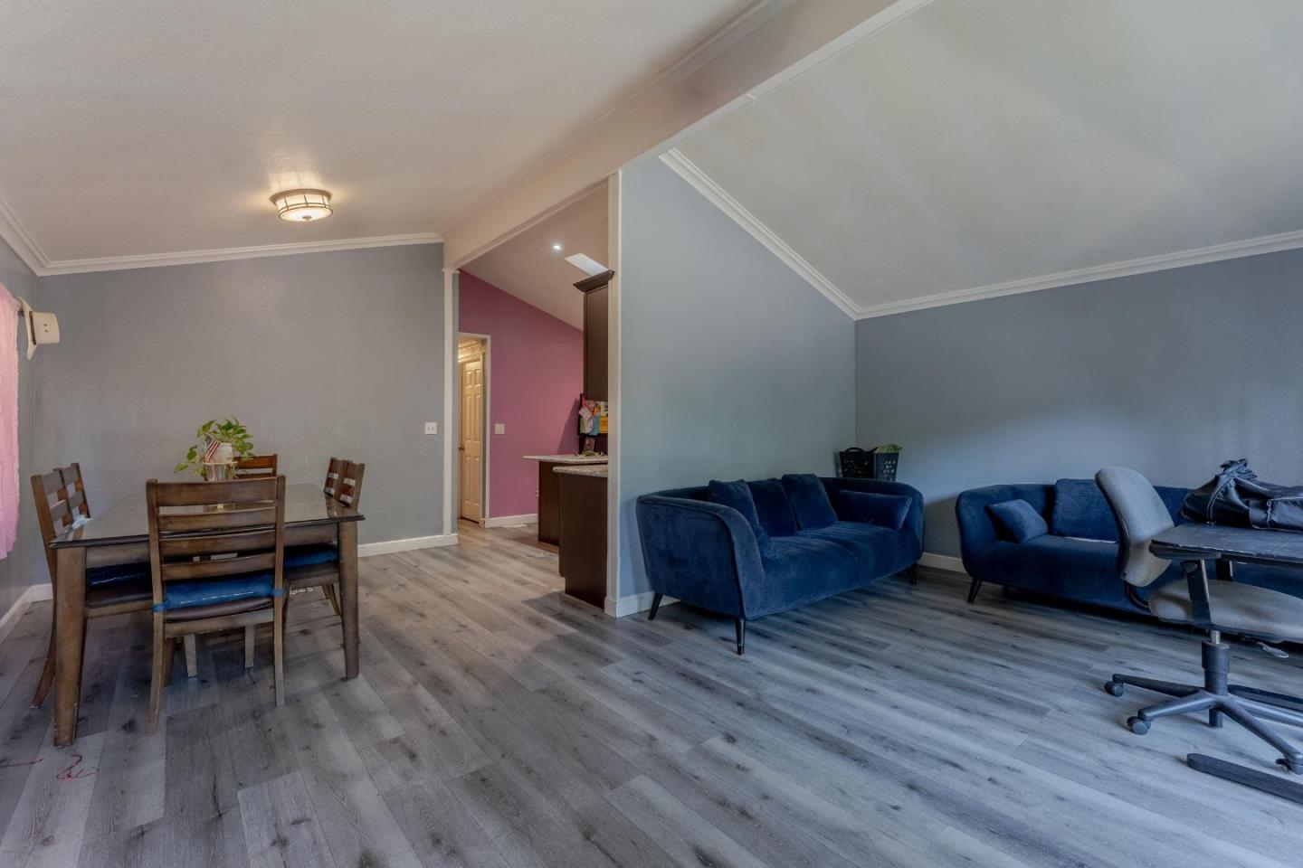 580 East Ahwanee Avenue Unit: 11