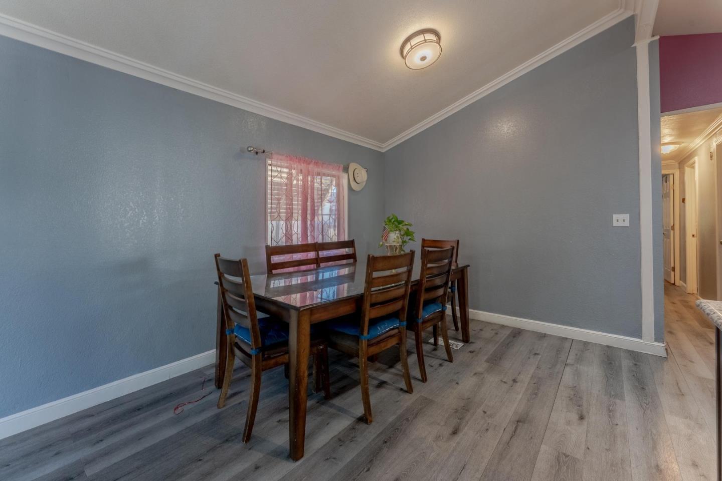 580 East Ahwanee Avenue Unit: 11