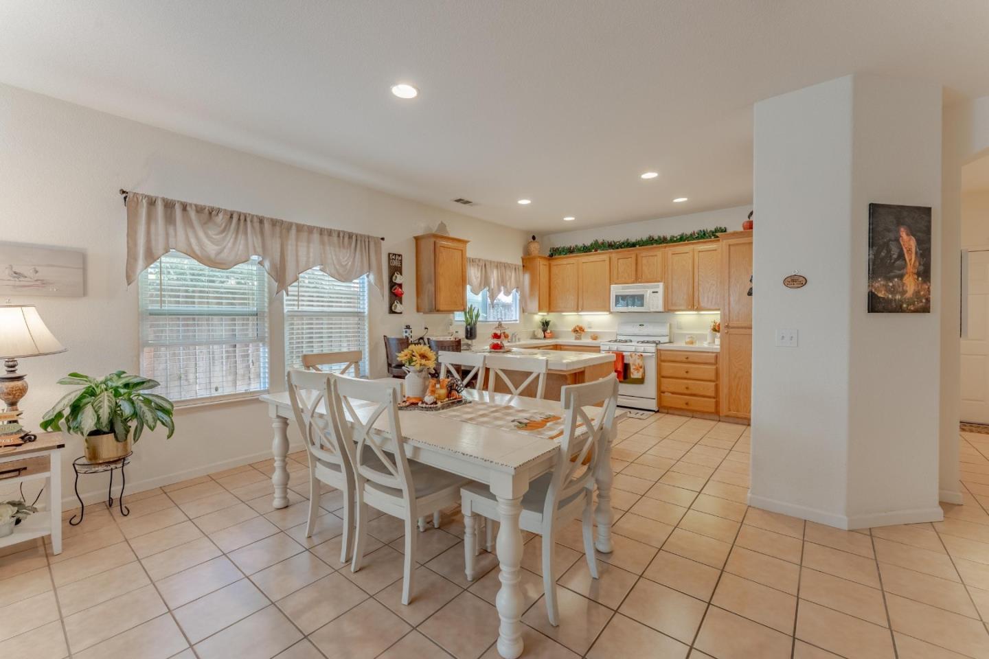 2919 Las Flores Circle