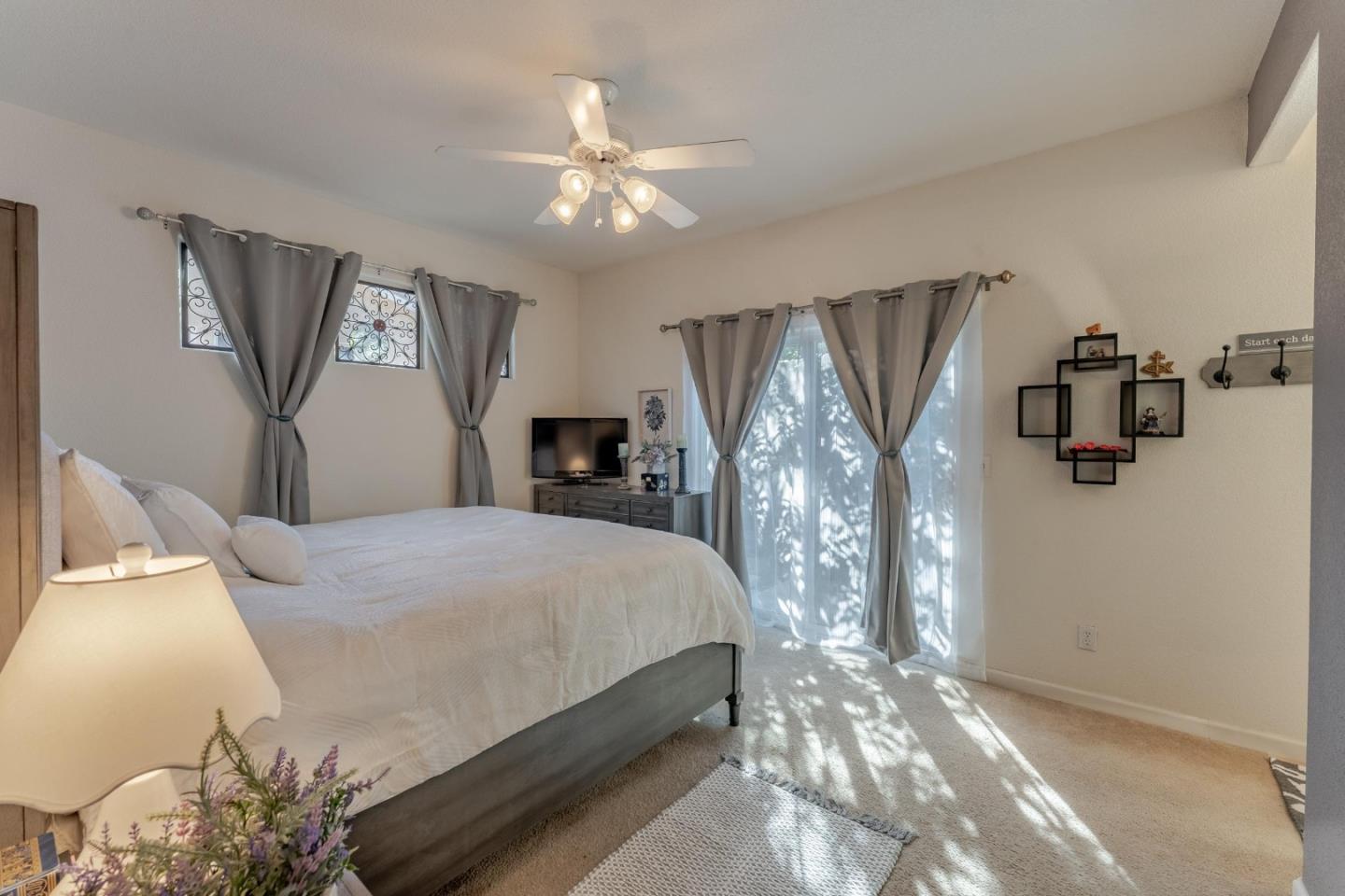 2919 Las Flores Circle