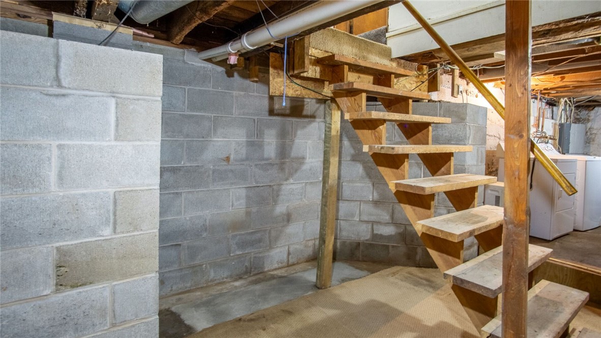 3815 Riverview Drive