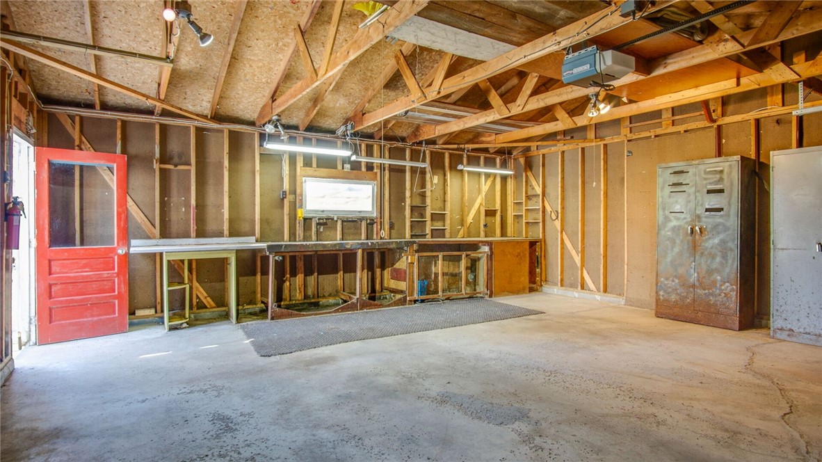 3815 Riverview Drive