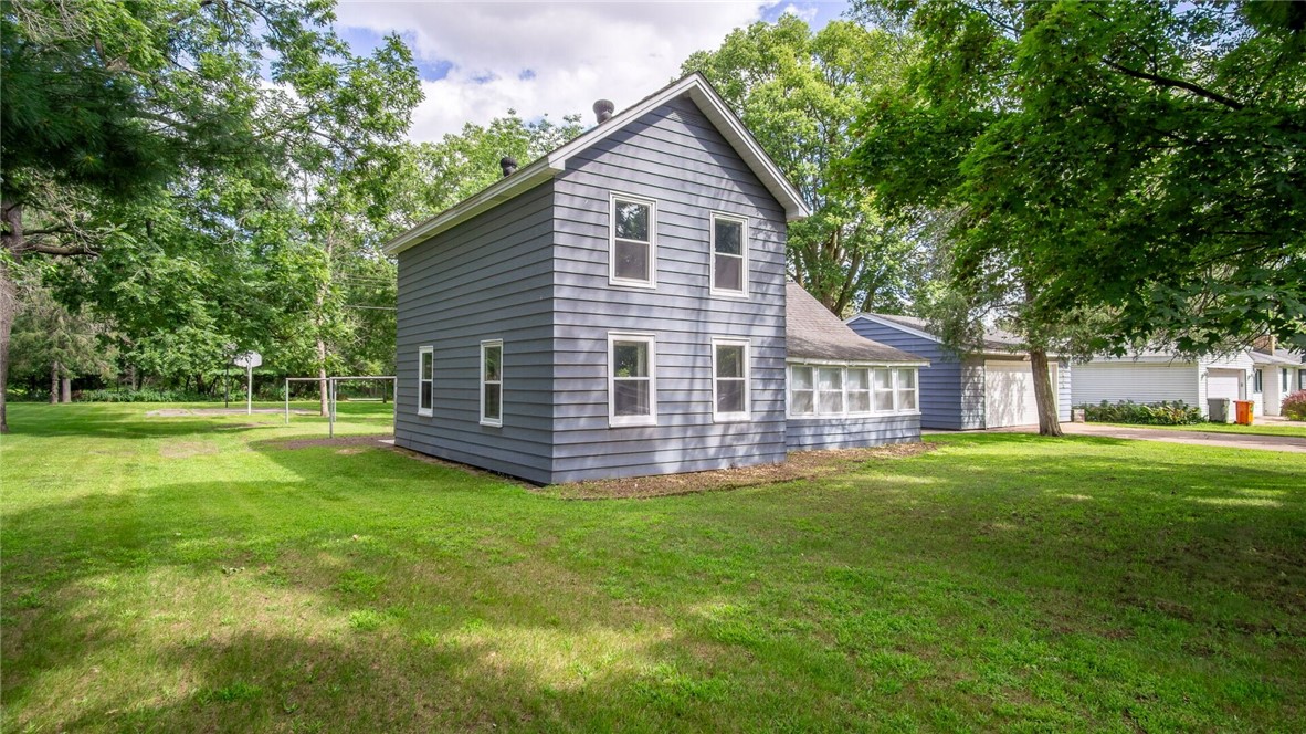 3815 Riverview Drive