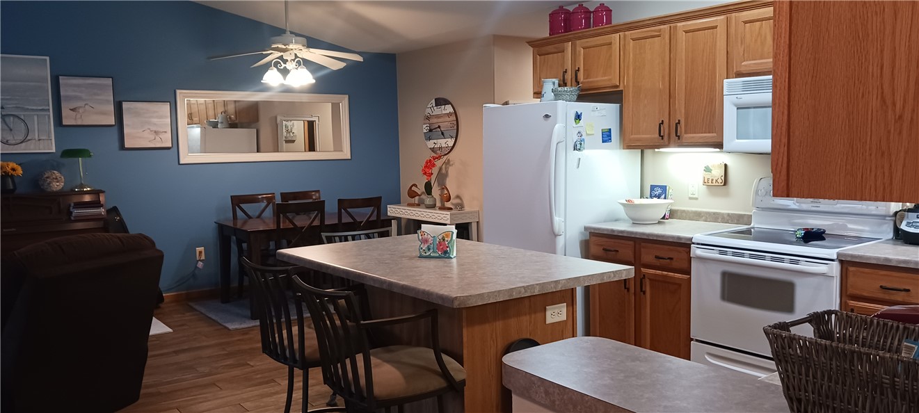 4222 W Robin Meadows Lane