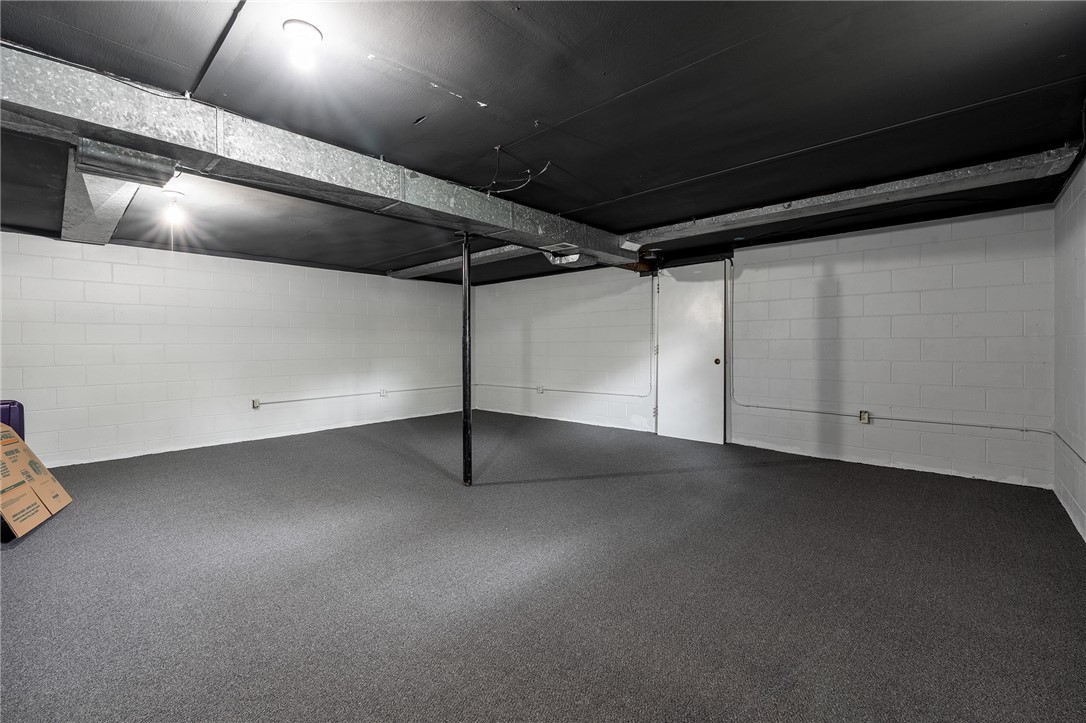 1437 W Willow Street