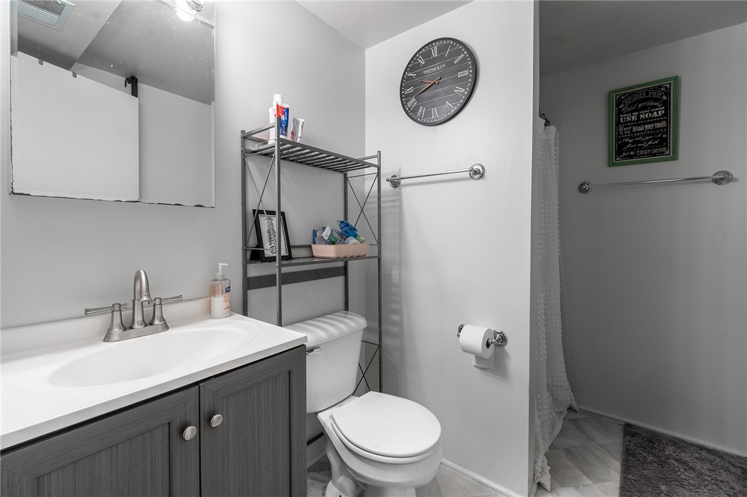 1437 W Willow Street