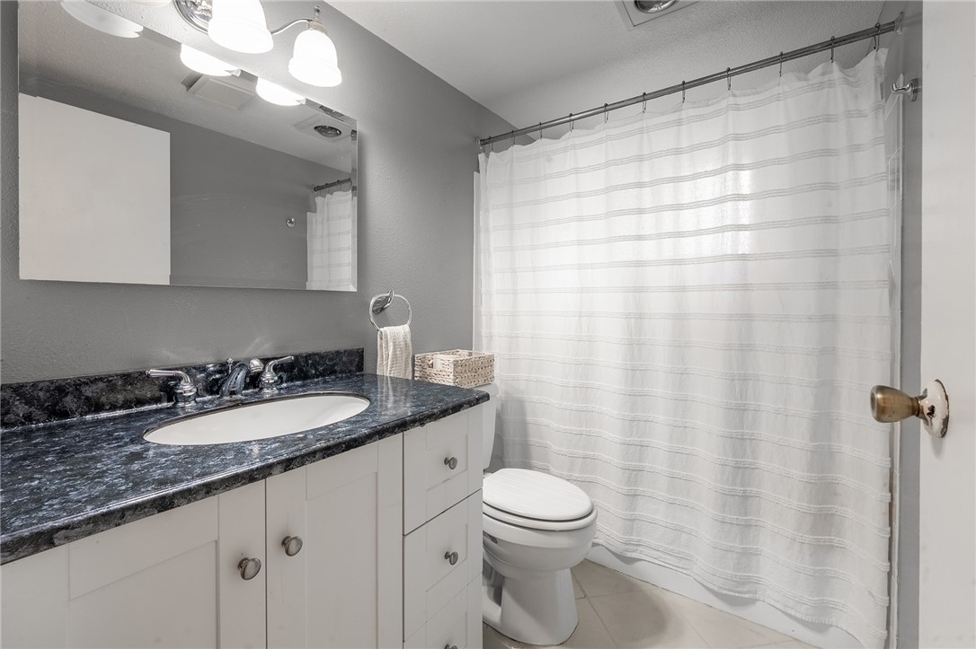 1437 W Willow Street