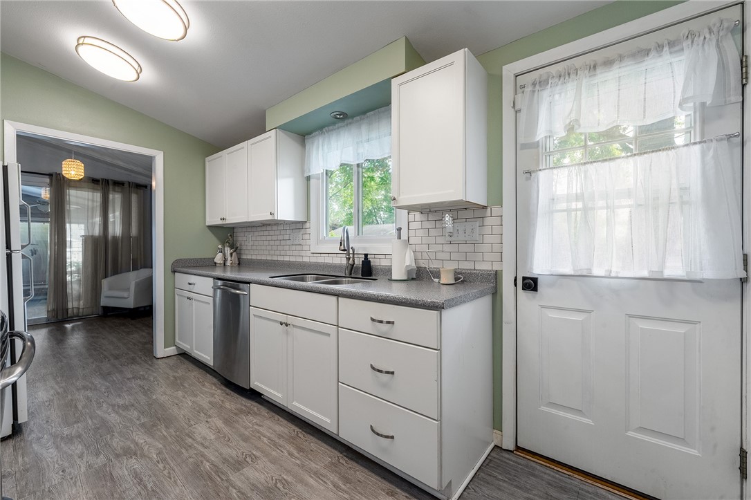 1437 W Willow Street