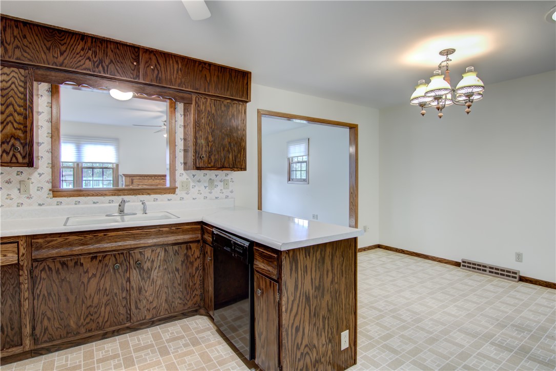 1433 W Willow Street