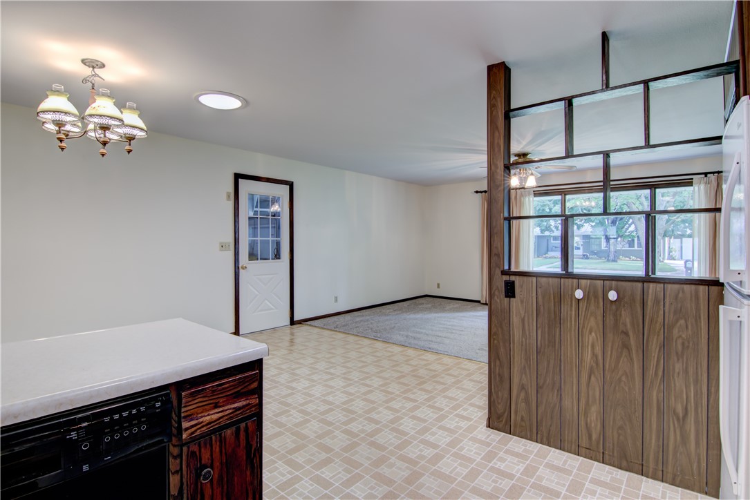 1433 W Willow Street