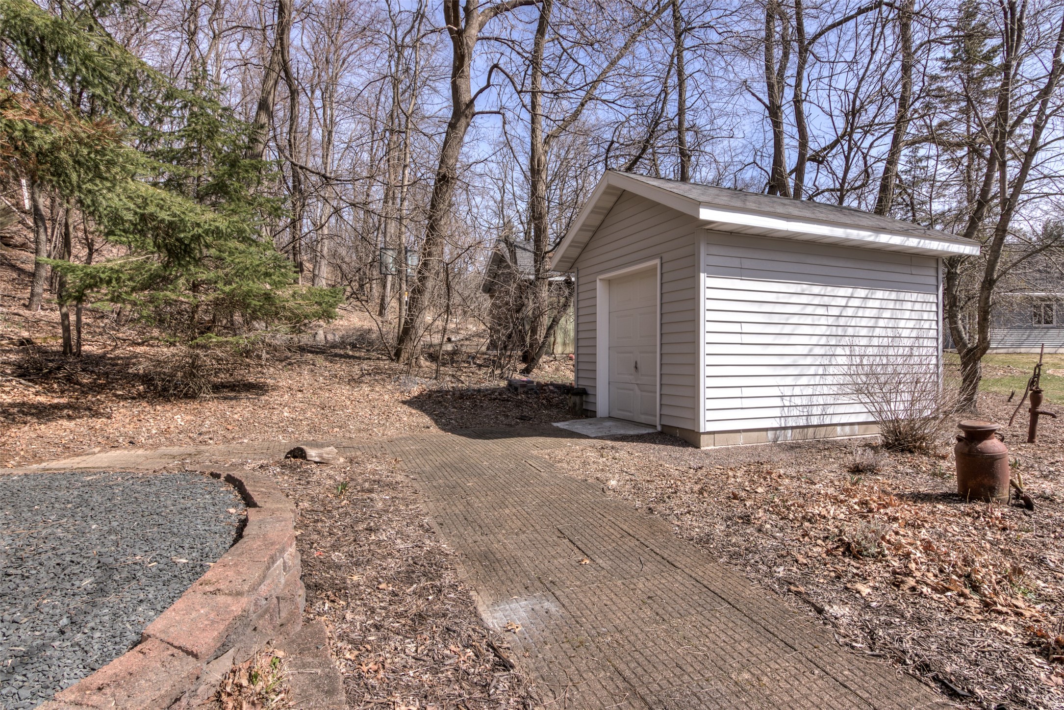 472 Glenwood Ct