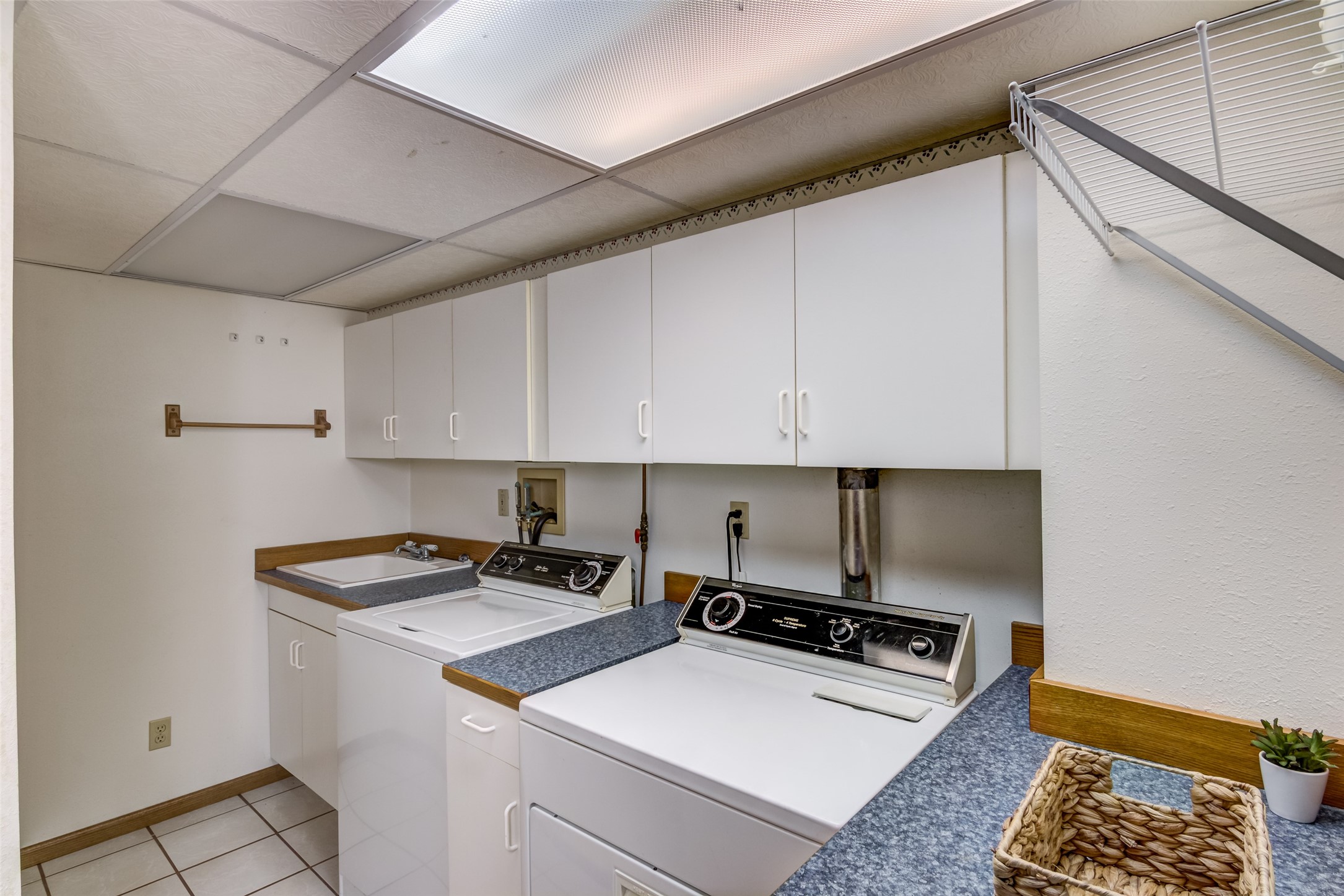 472 Glenwood Ct