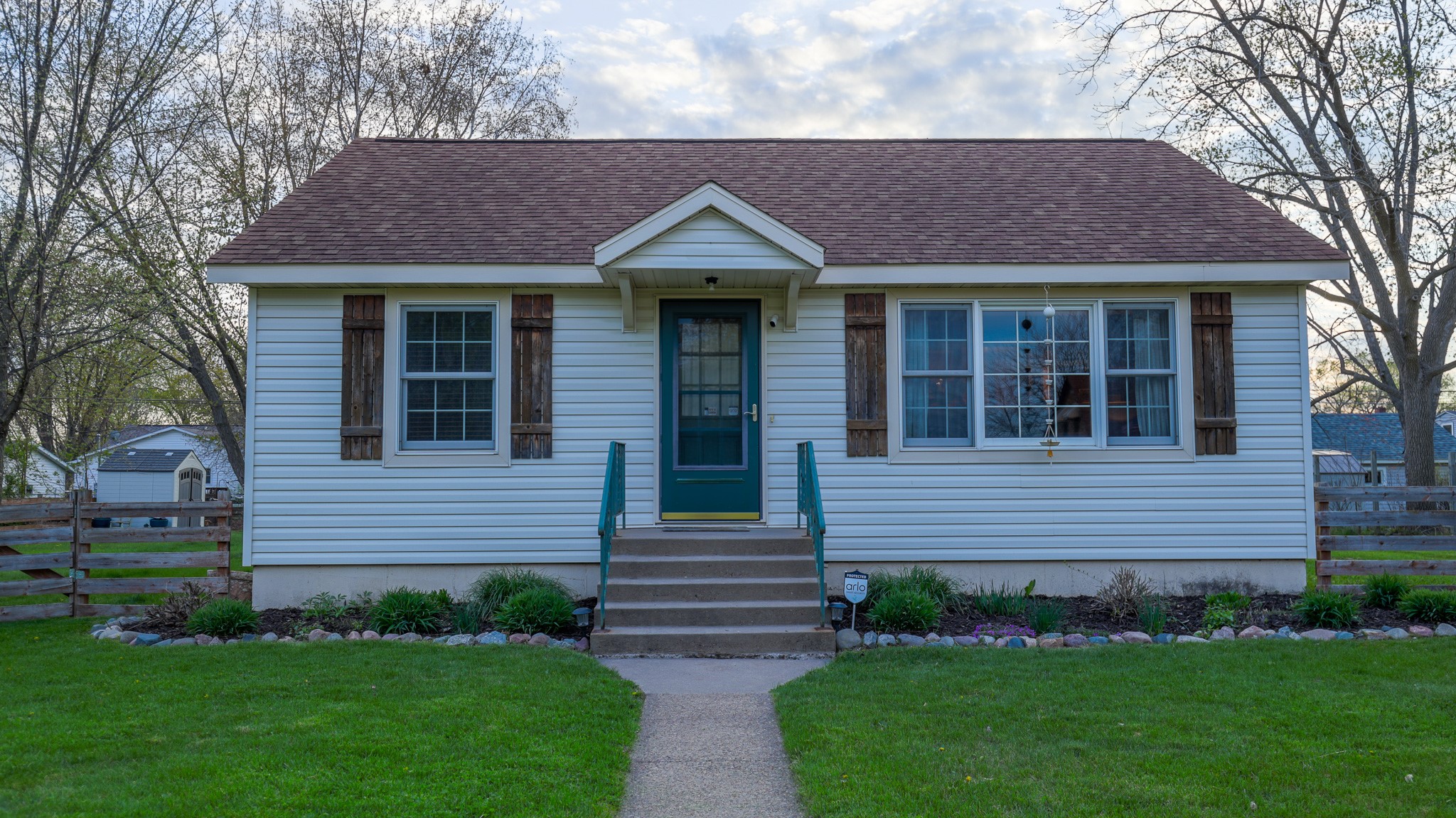 718 Maple Street