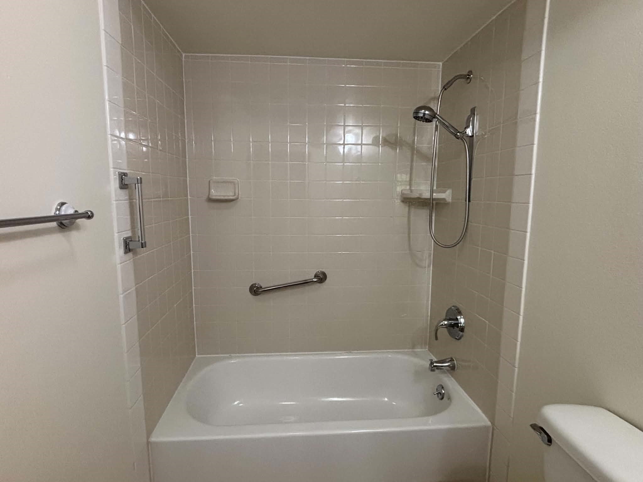227 Parkview Court 2