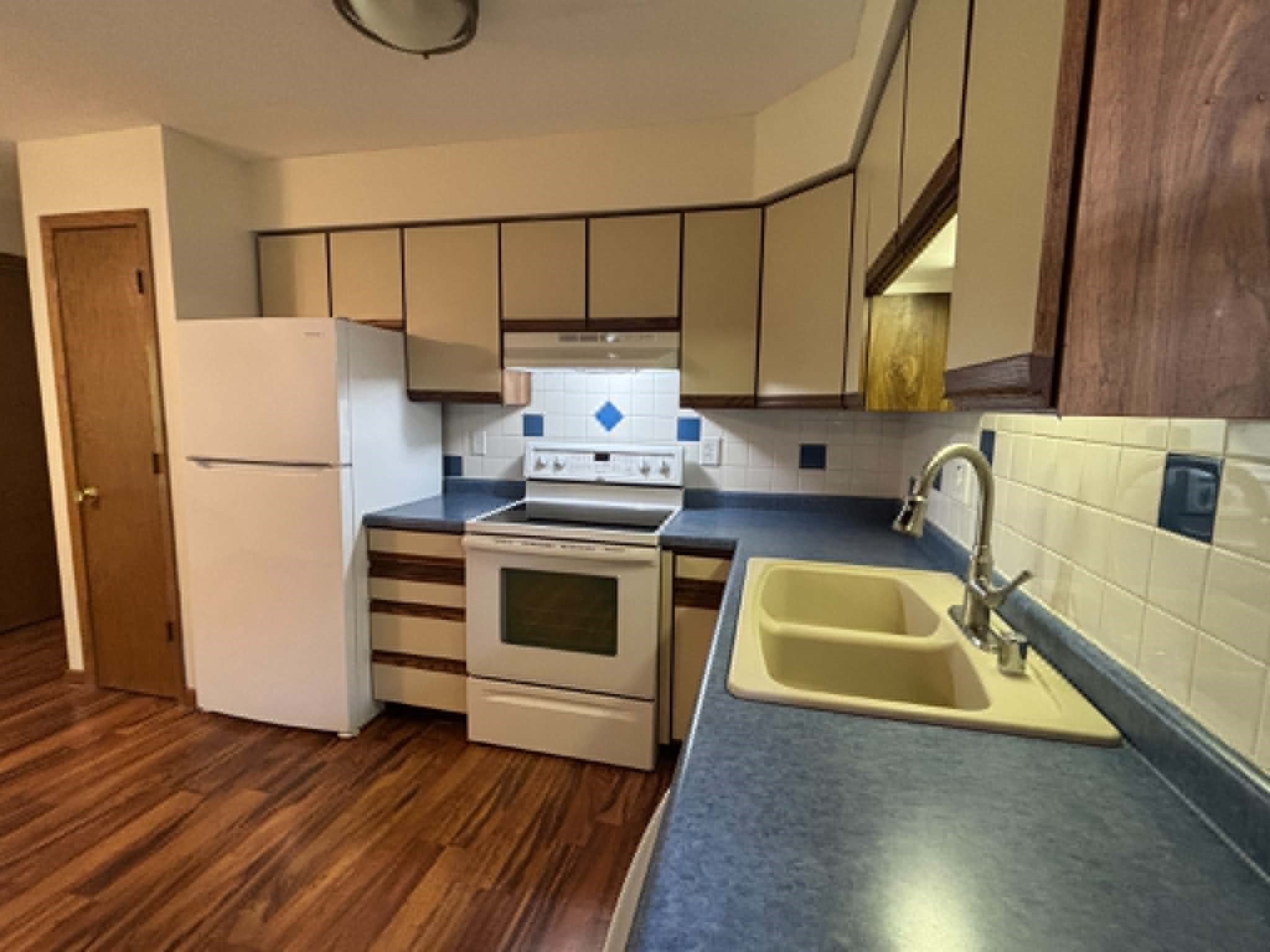 227 Parkview Court 2