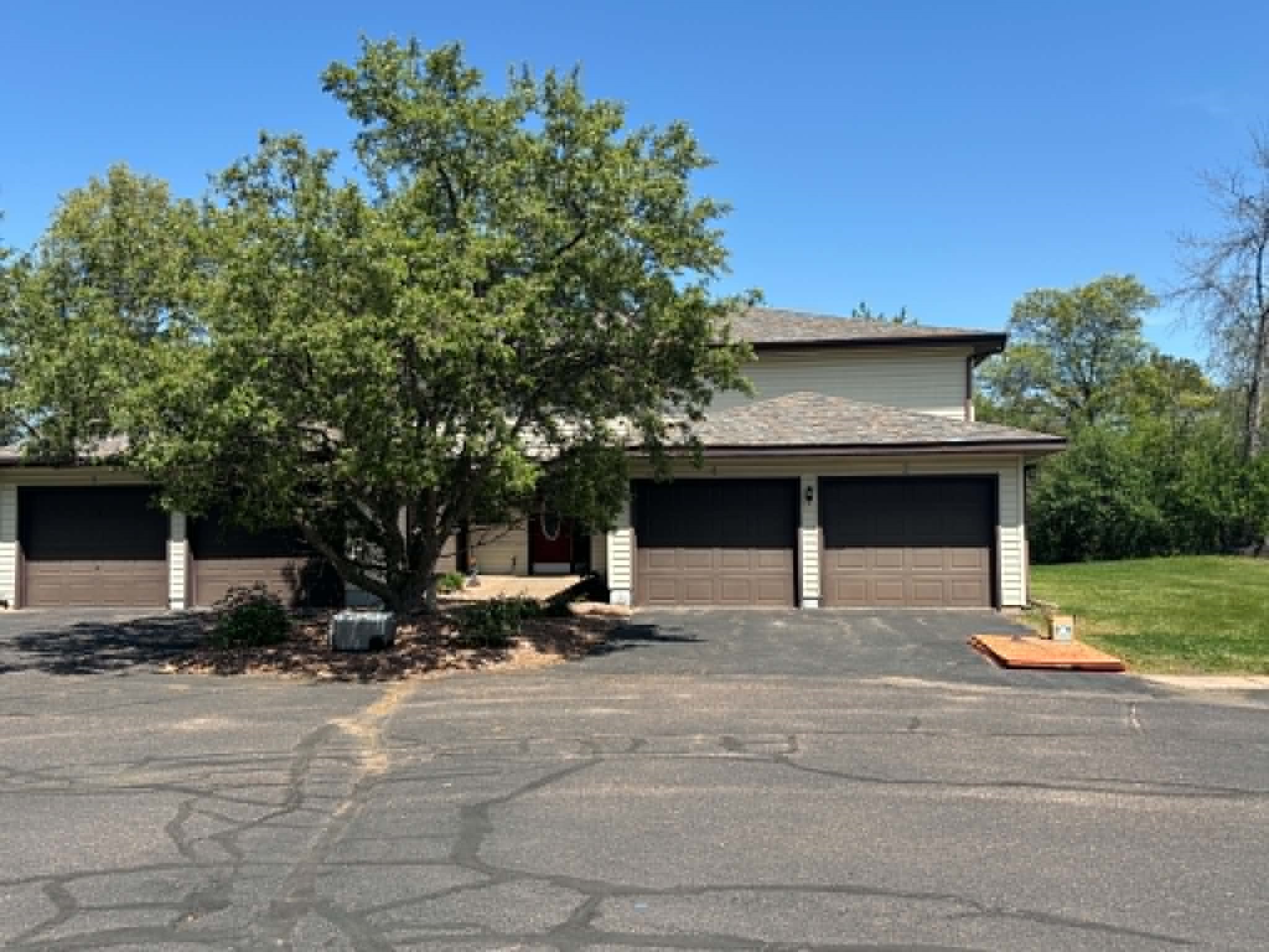 227 Parkview Court 2