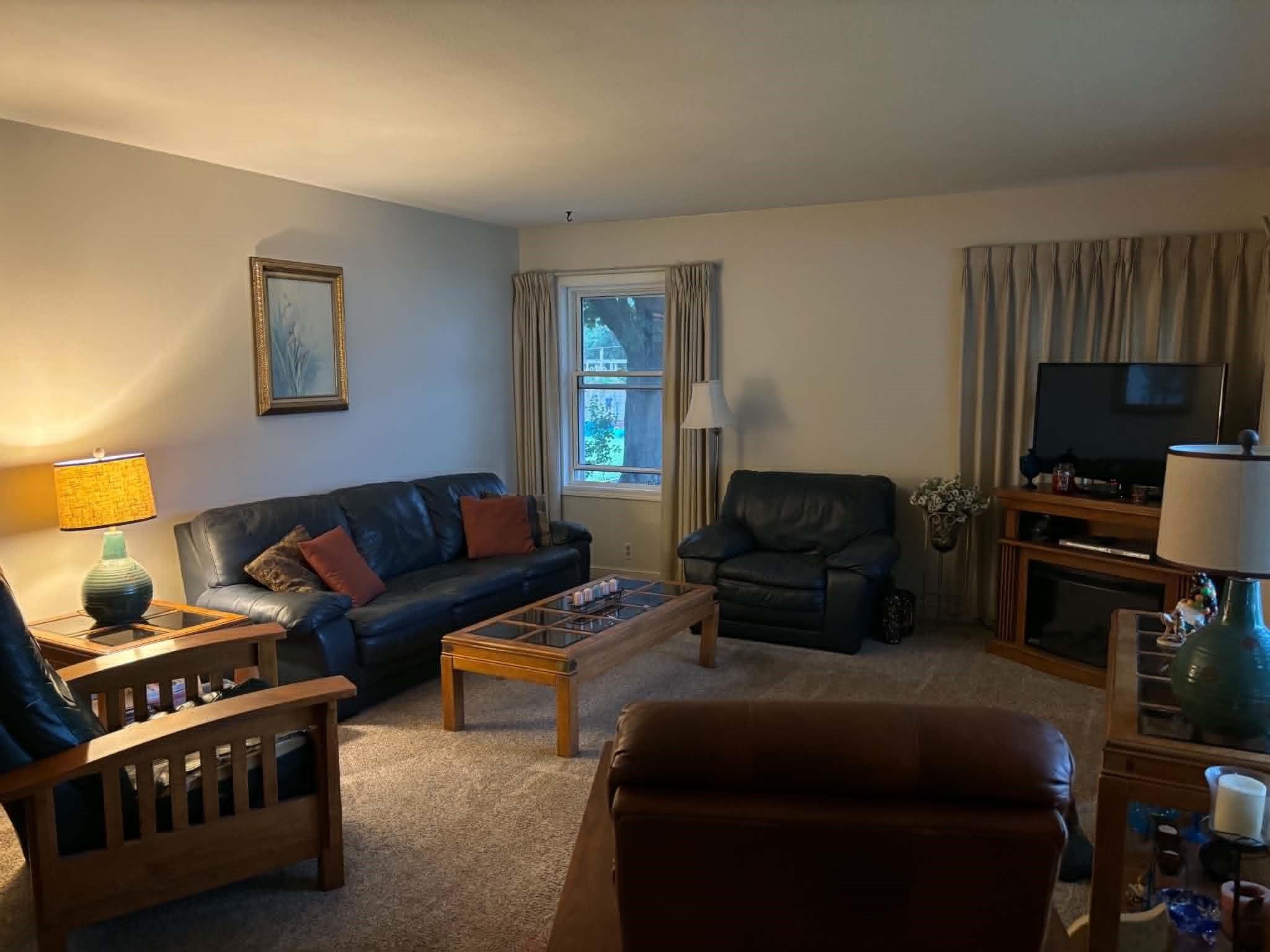 215 W Lexington Boulevard
