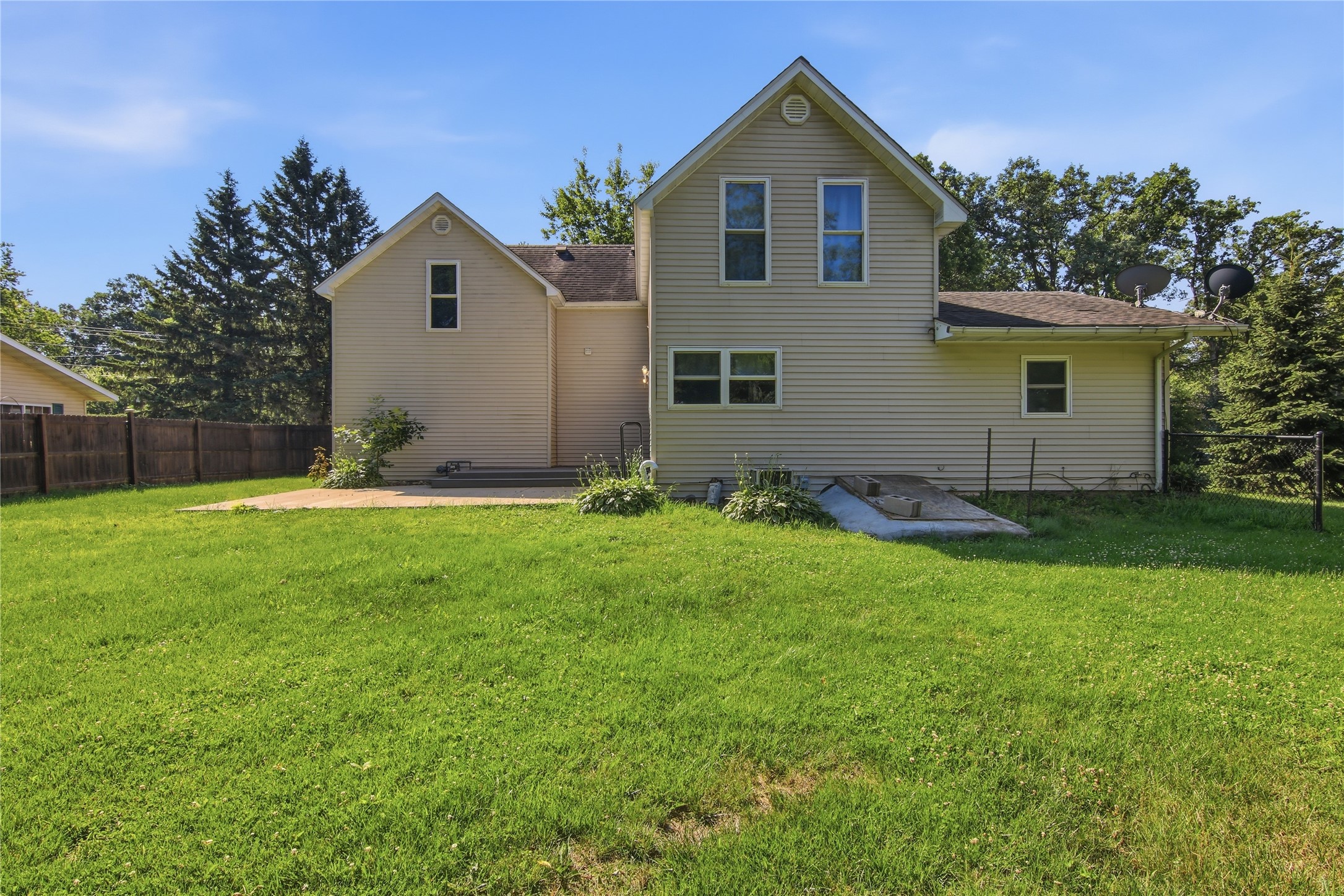 314 W Yellow Street