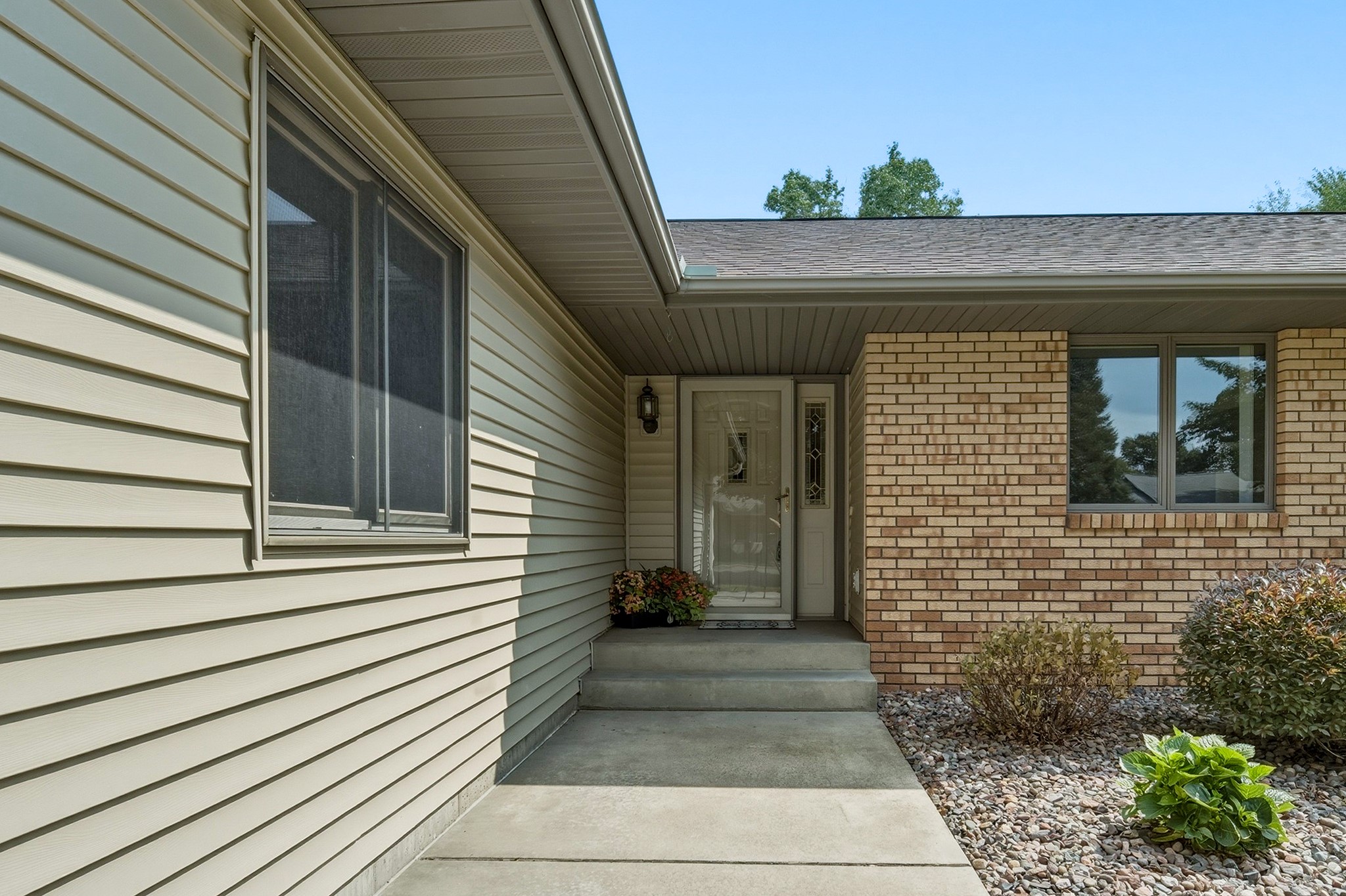 1407 Woodridge Drive