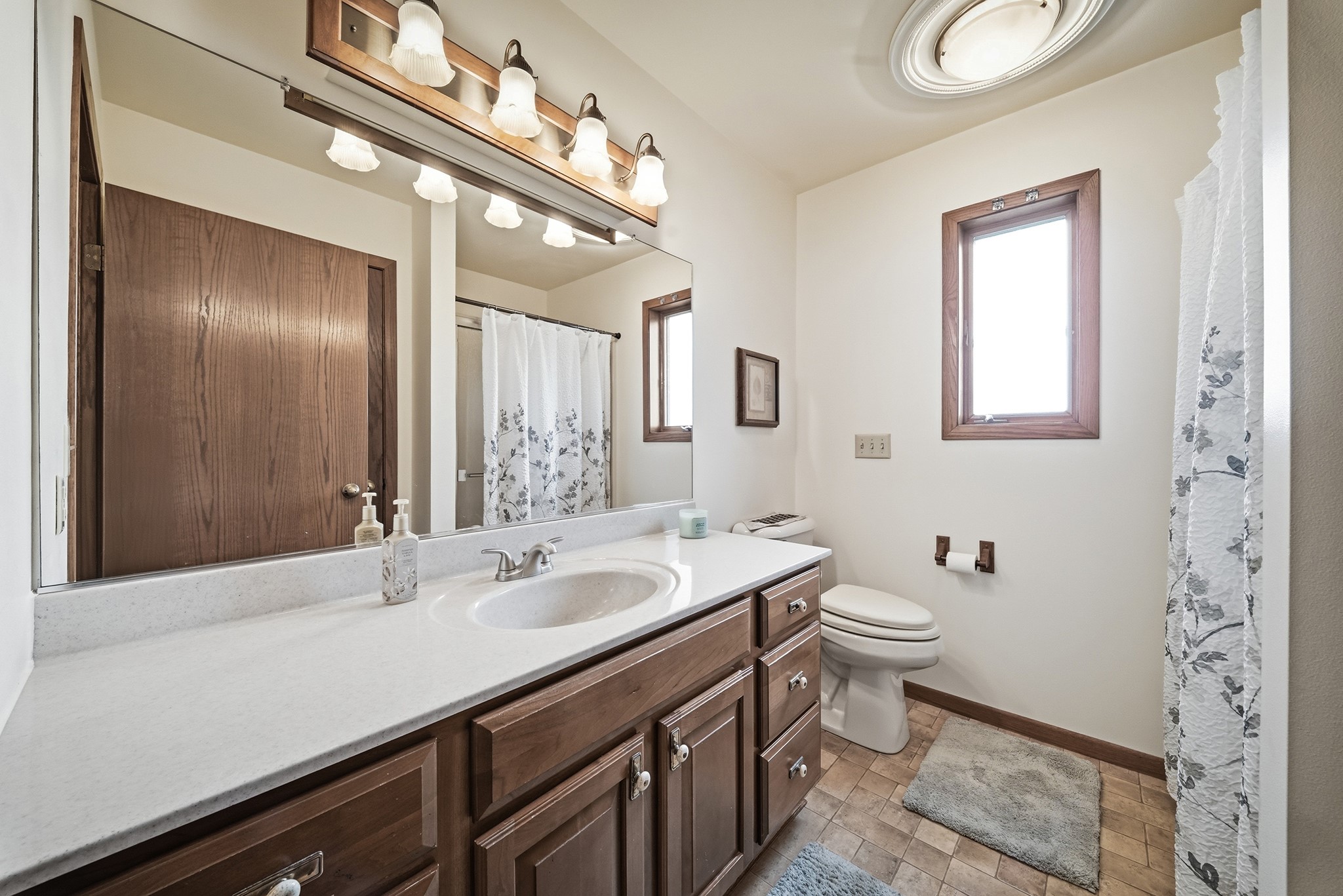 1407 Woodridge Drive