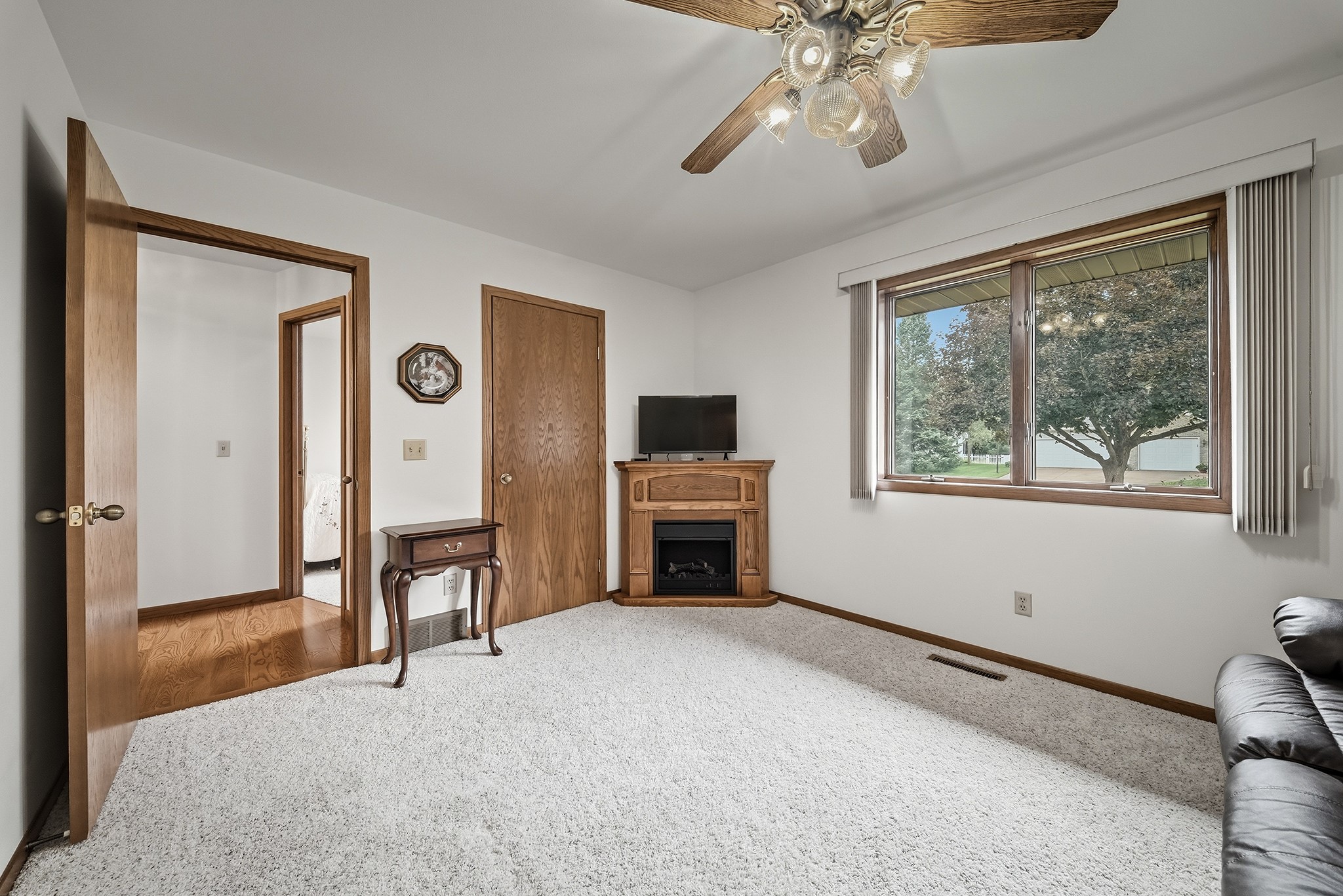 1407 Woodridge Drive