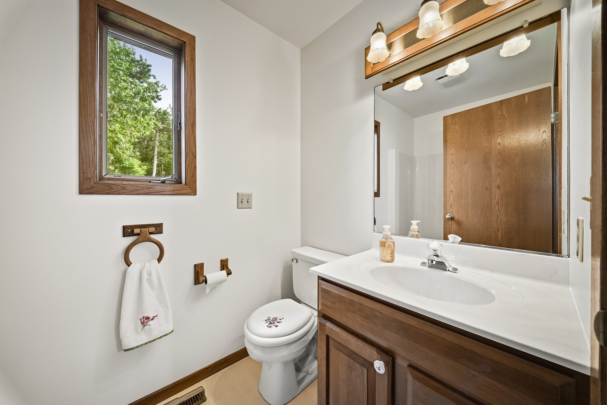 1407 Woodridge Drive