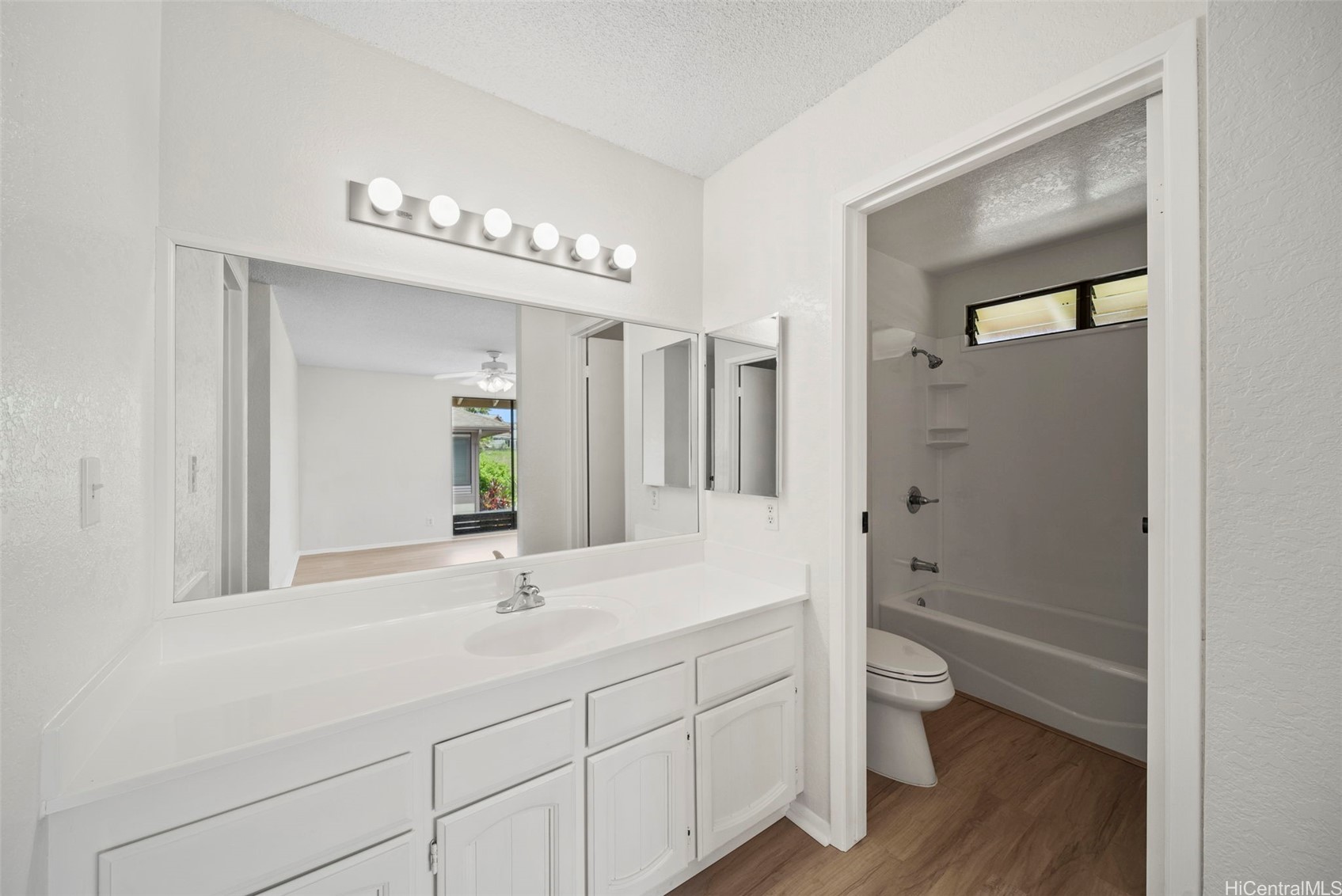 98-1796 Kaahumanu Street 61D