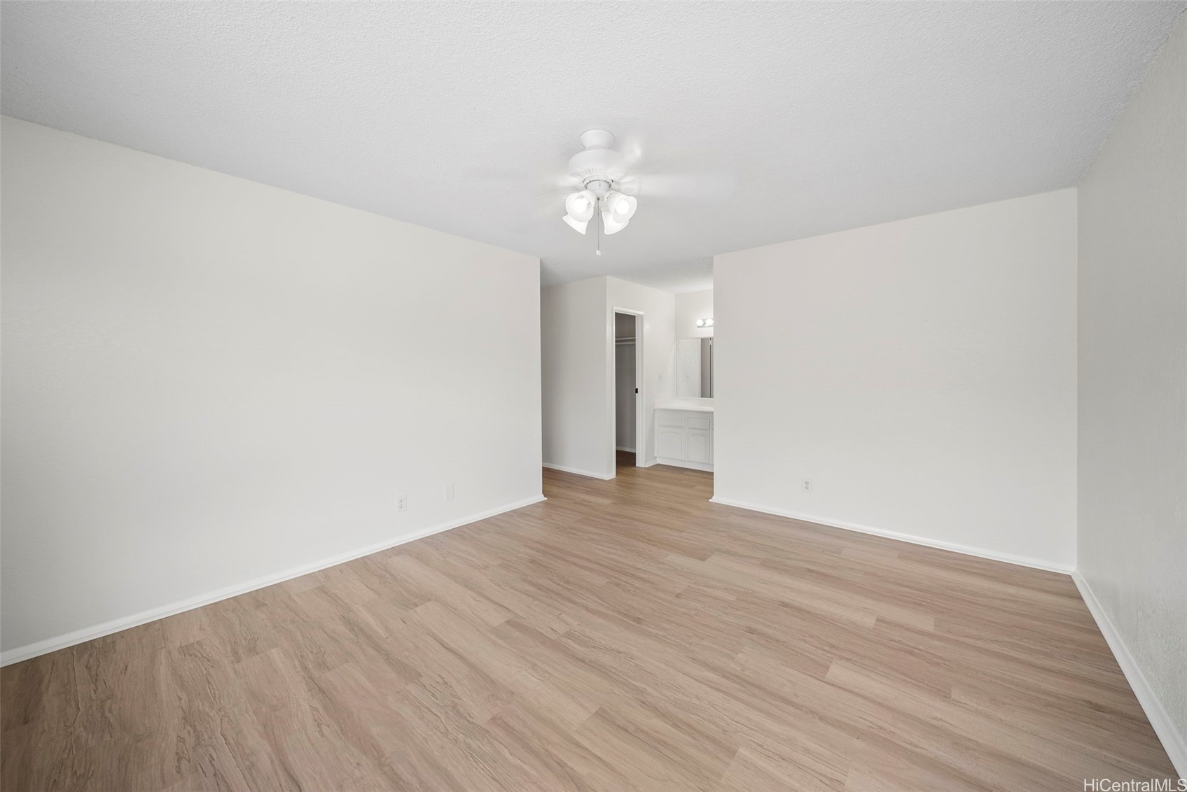 98-1796 Kaahumanu Street 61D