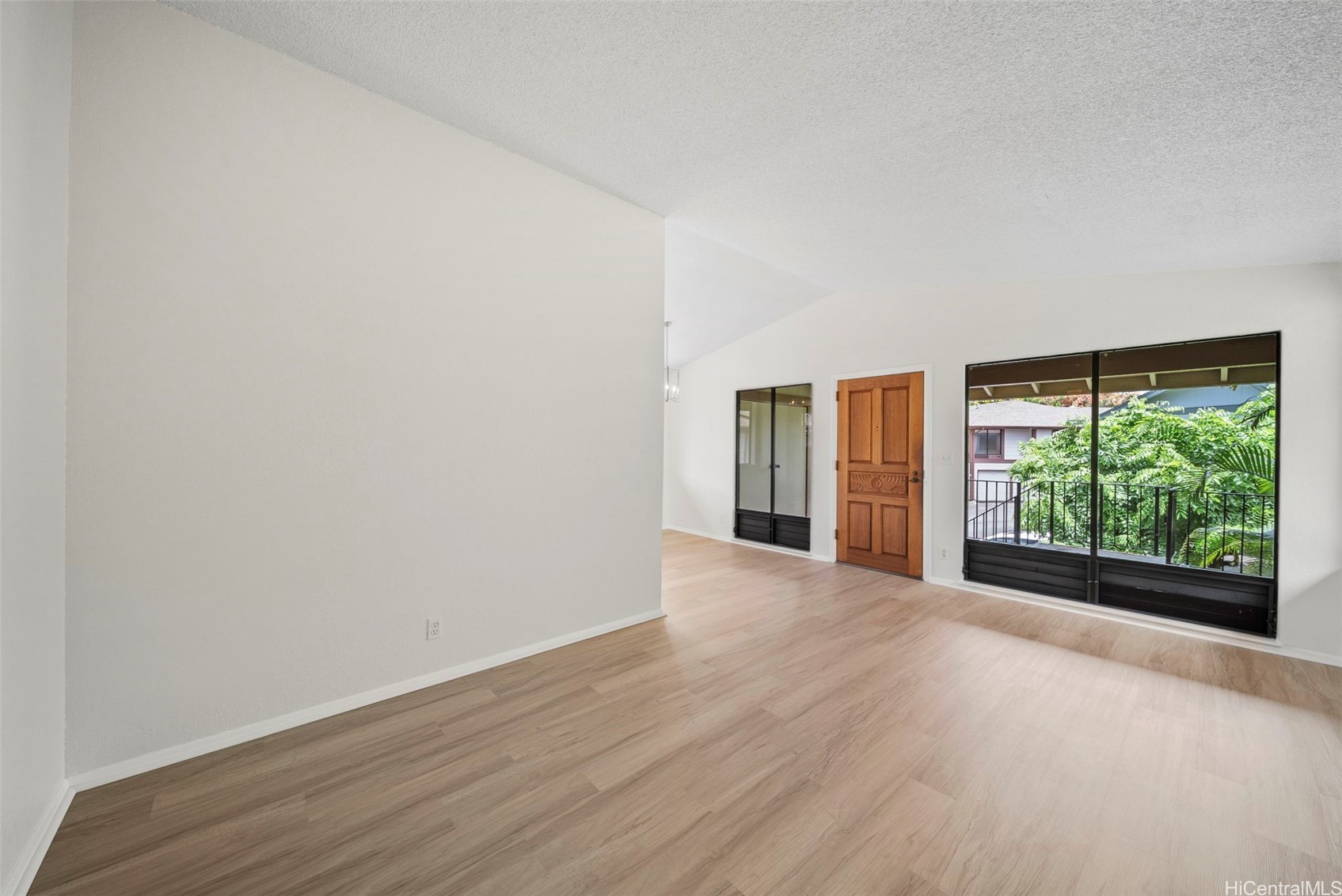 98-1796 Kaahumanu Street 61D