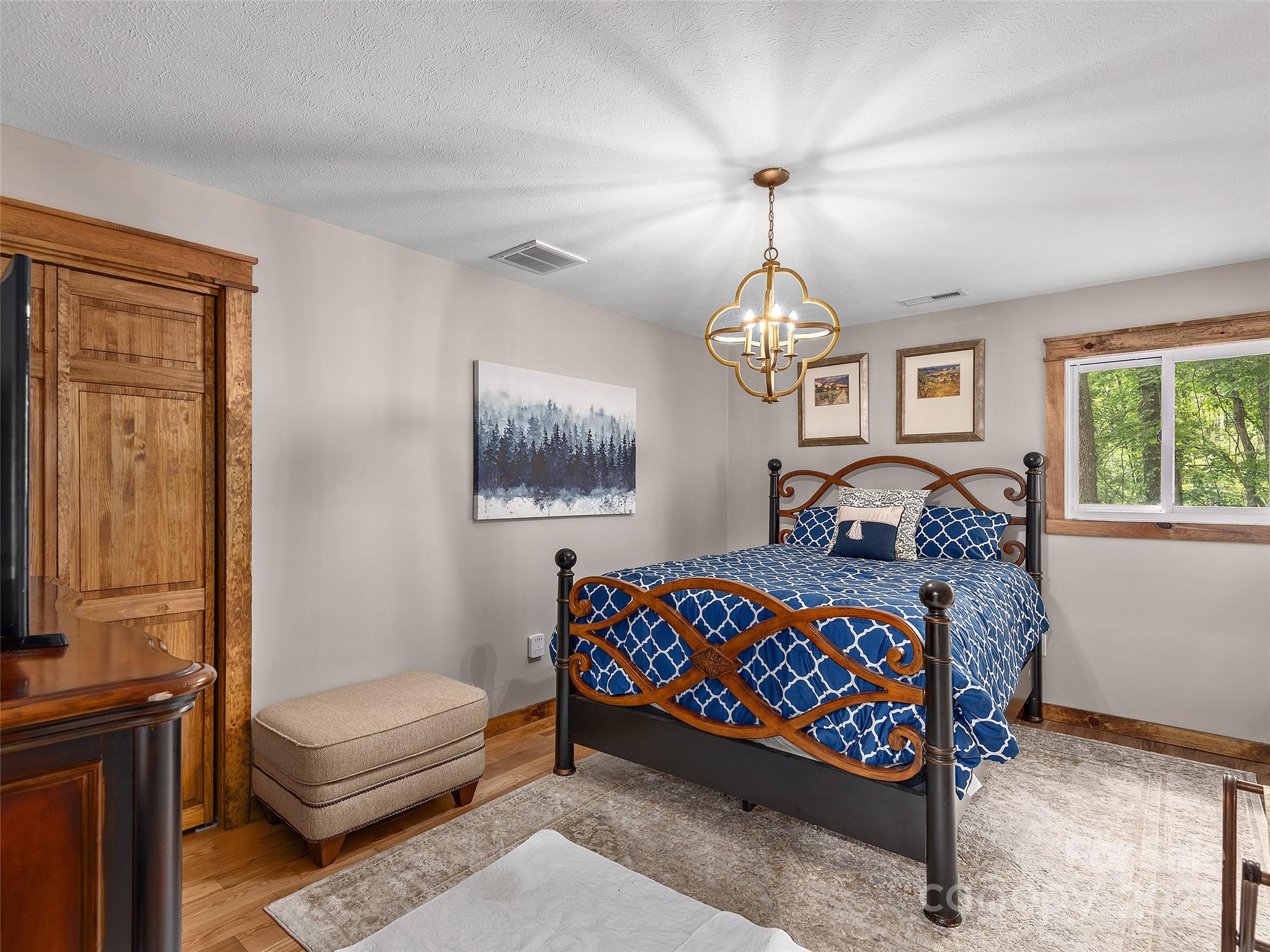 505 Scenic Circle