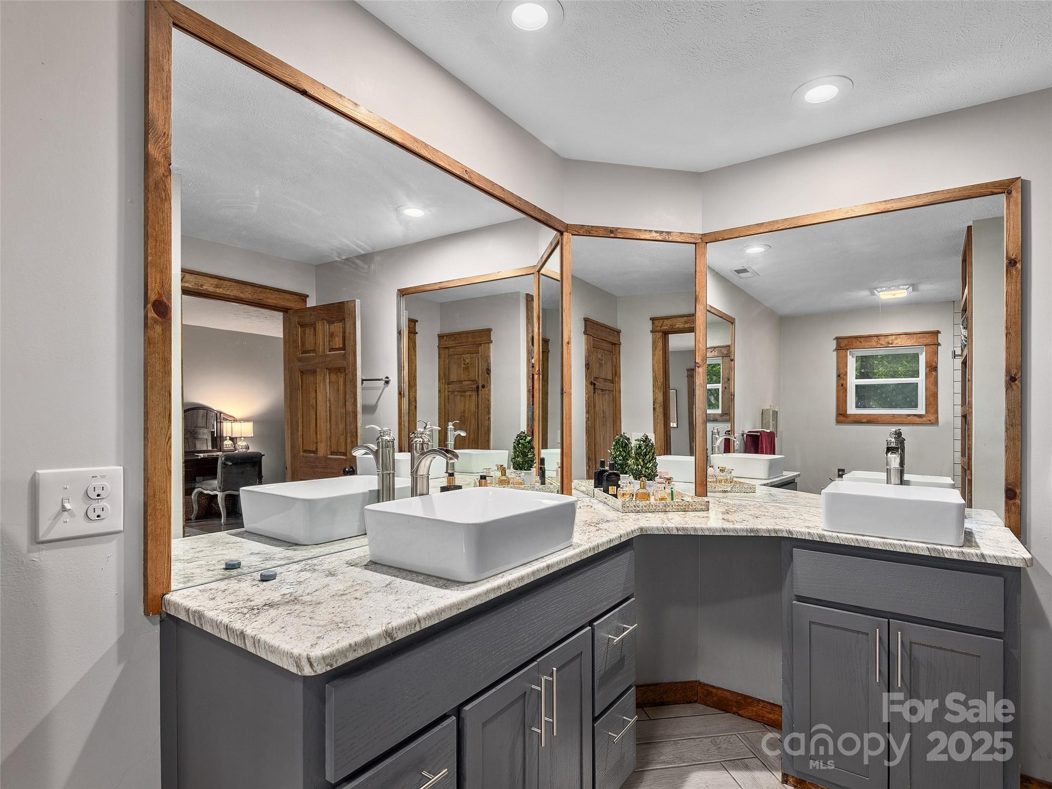 505 Scenic Circle