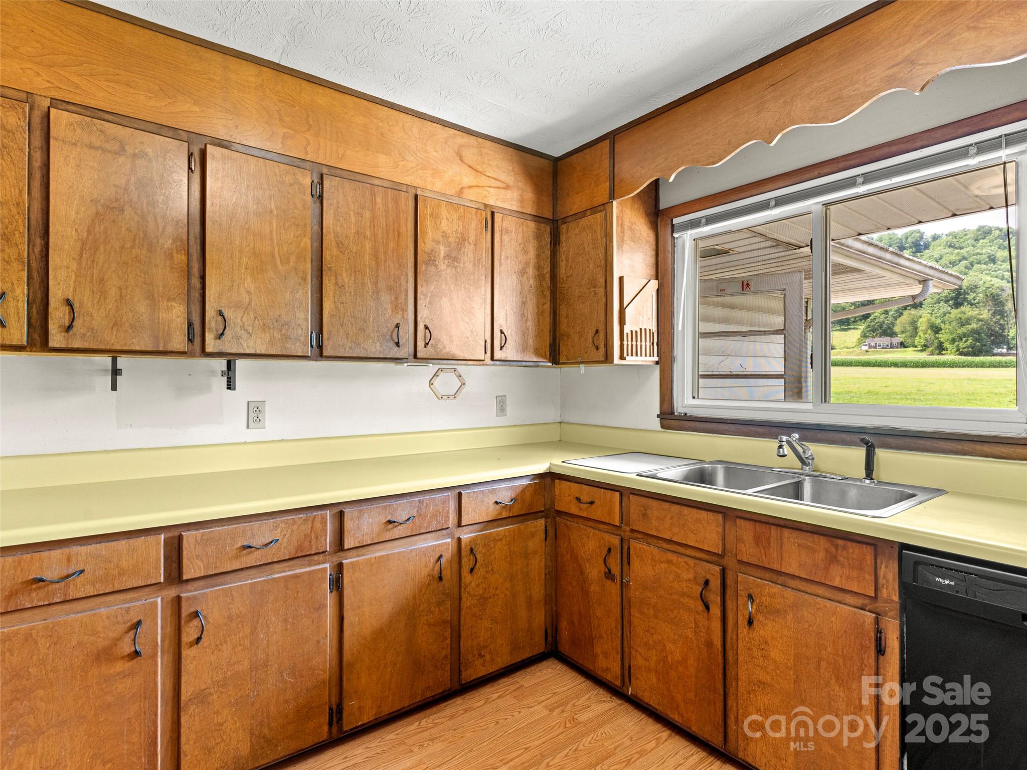 55 Dock Ratcliffe Road