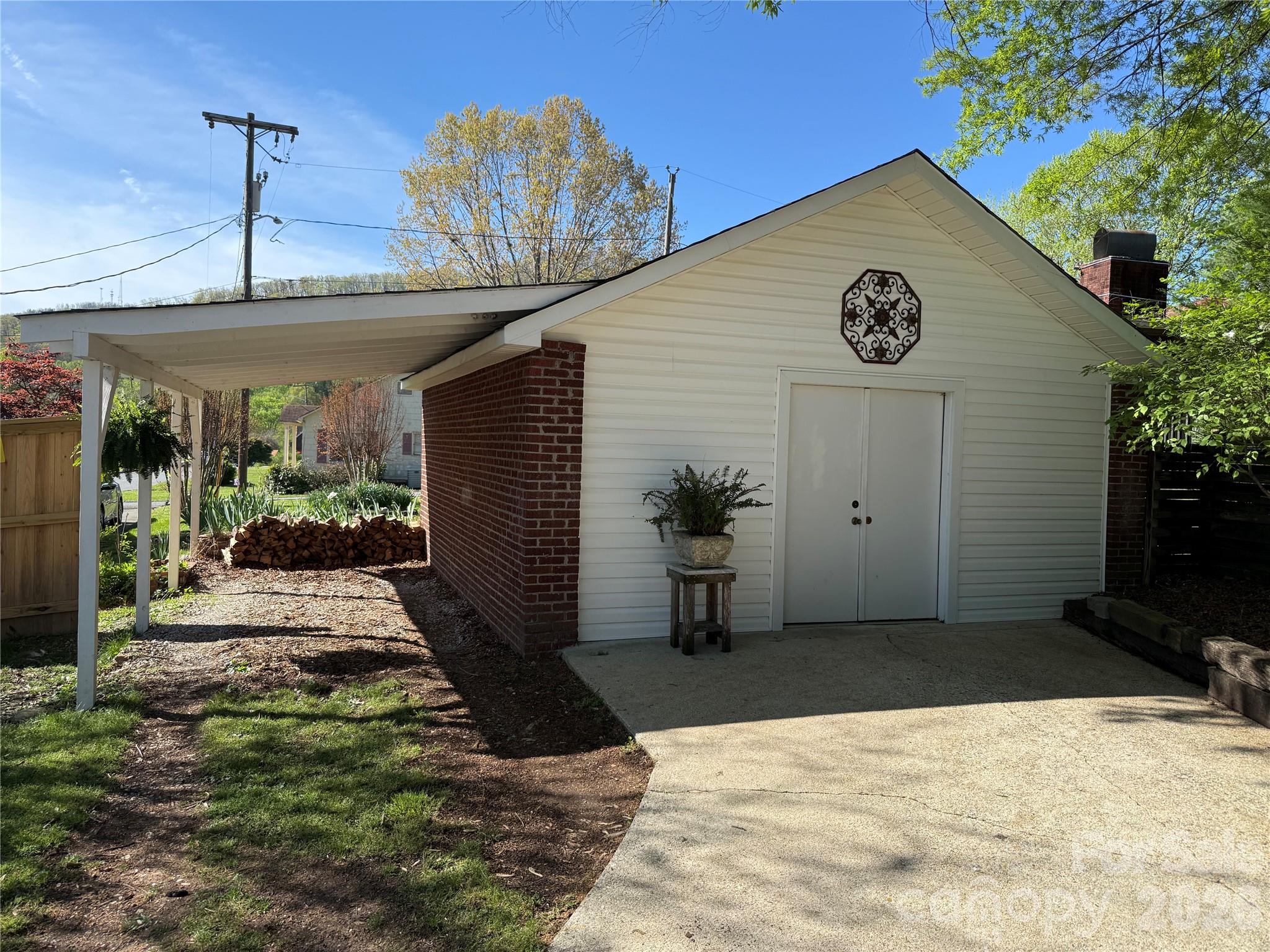 110 Lincoln Avenue