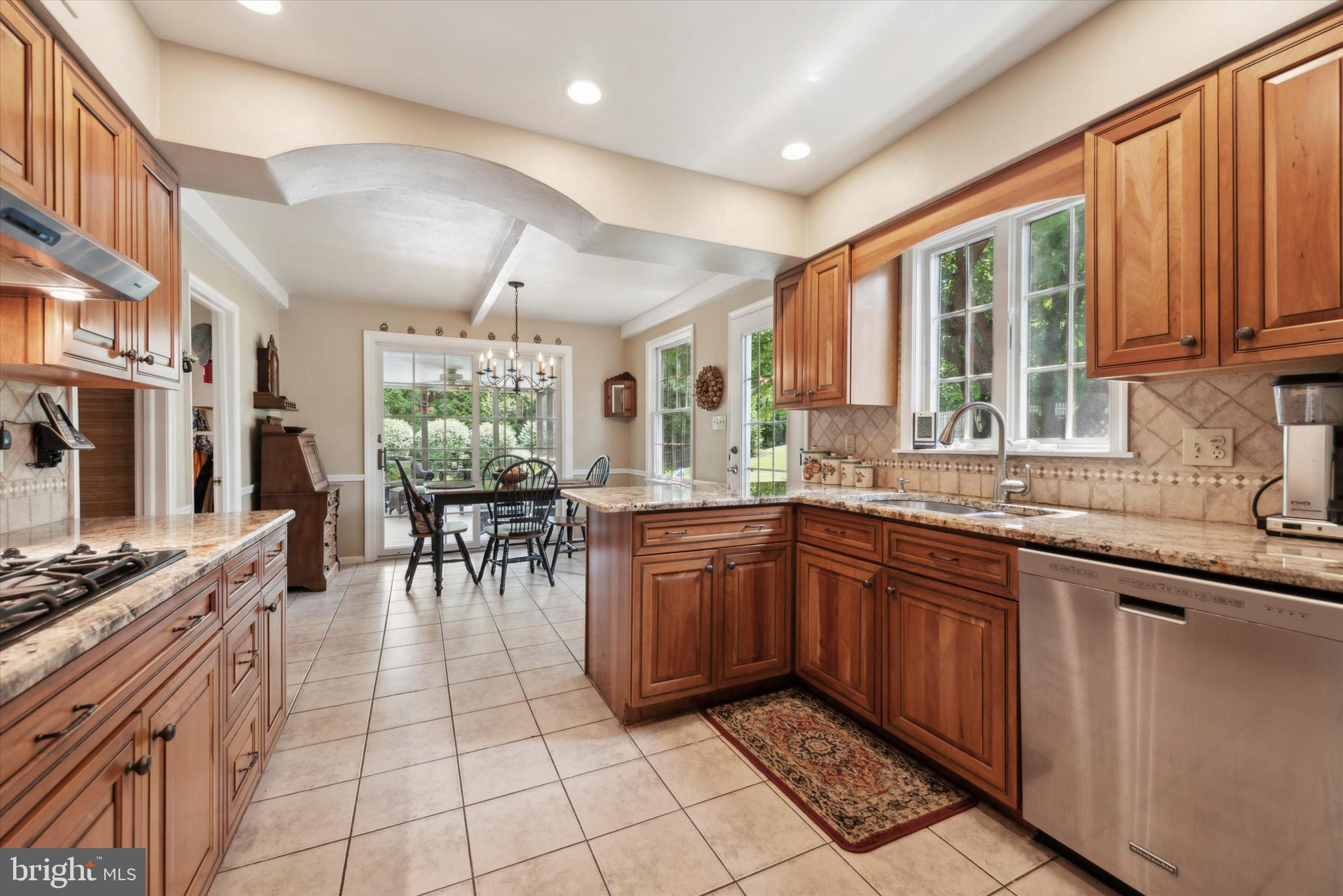488 Westwind Dr