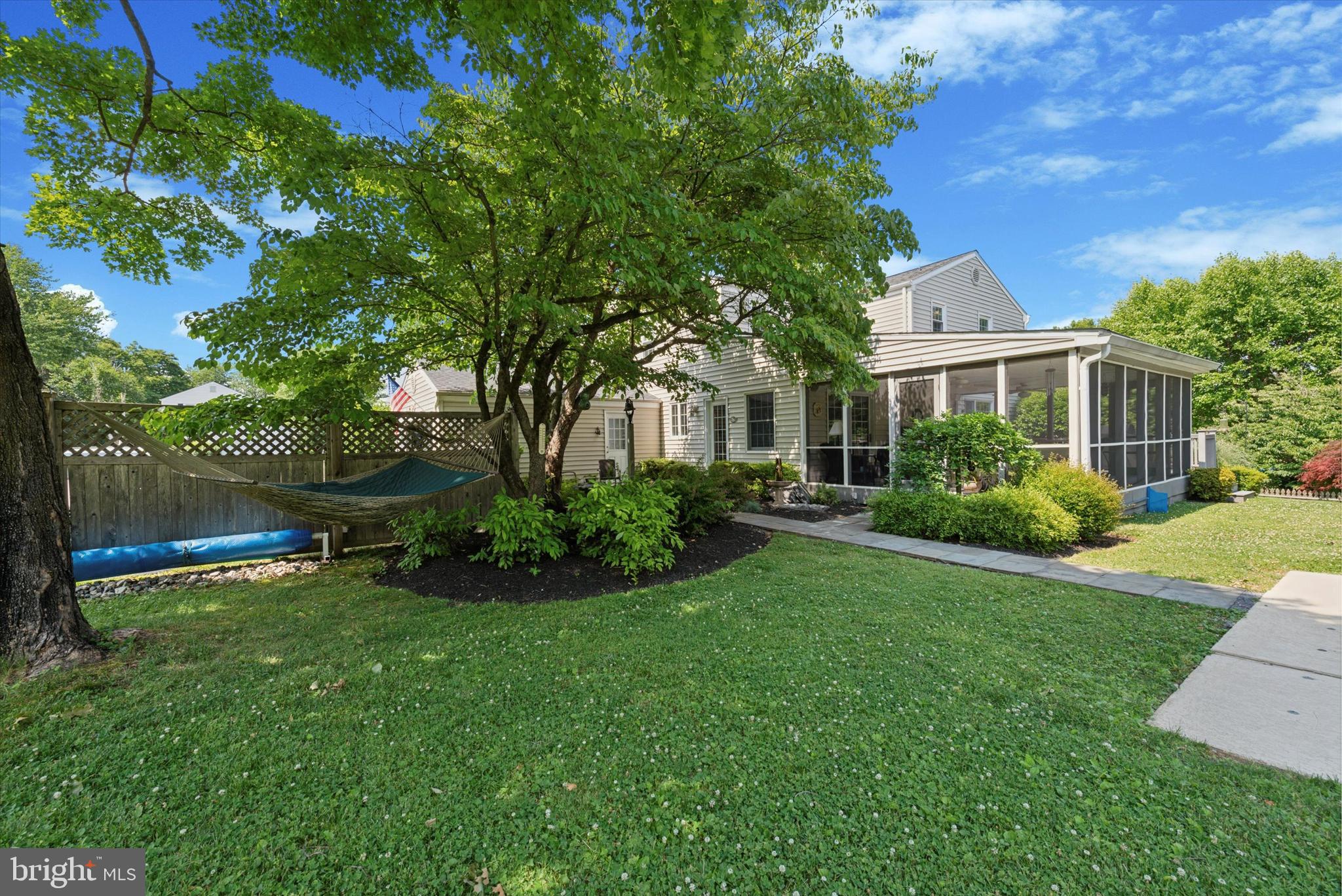 488 Westwind Dr