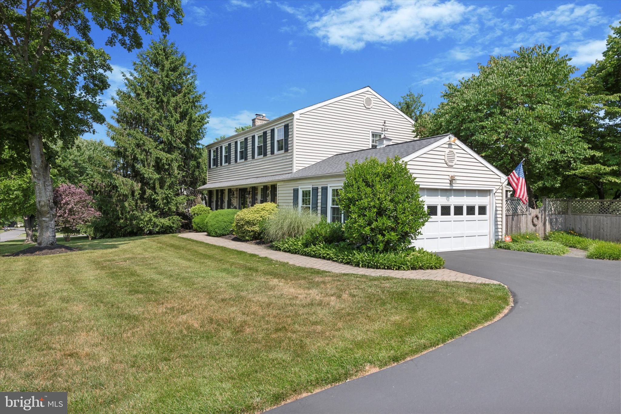 488 Westwind Dr